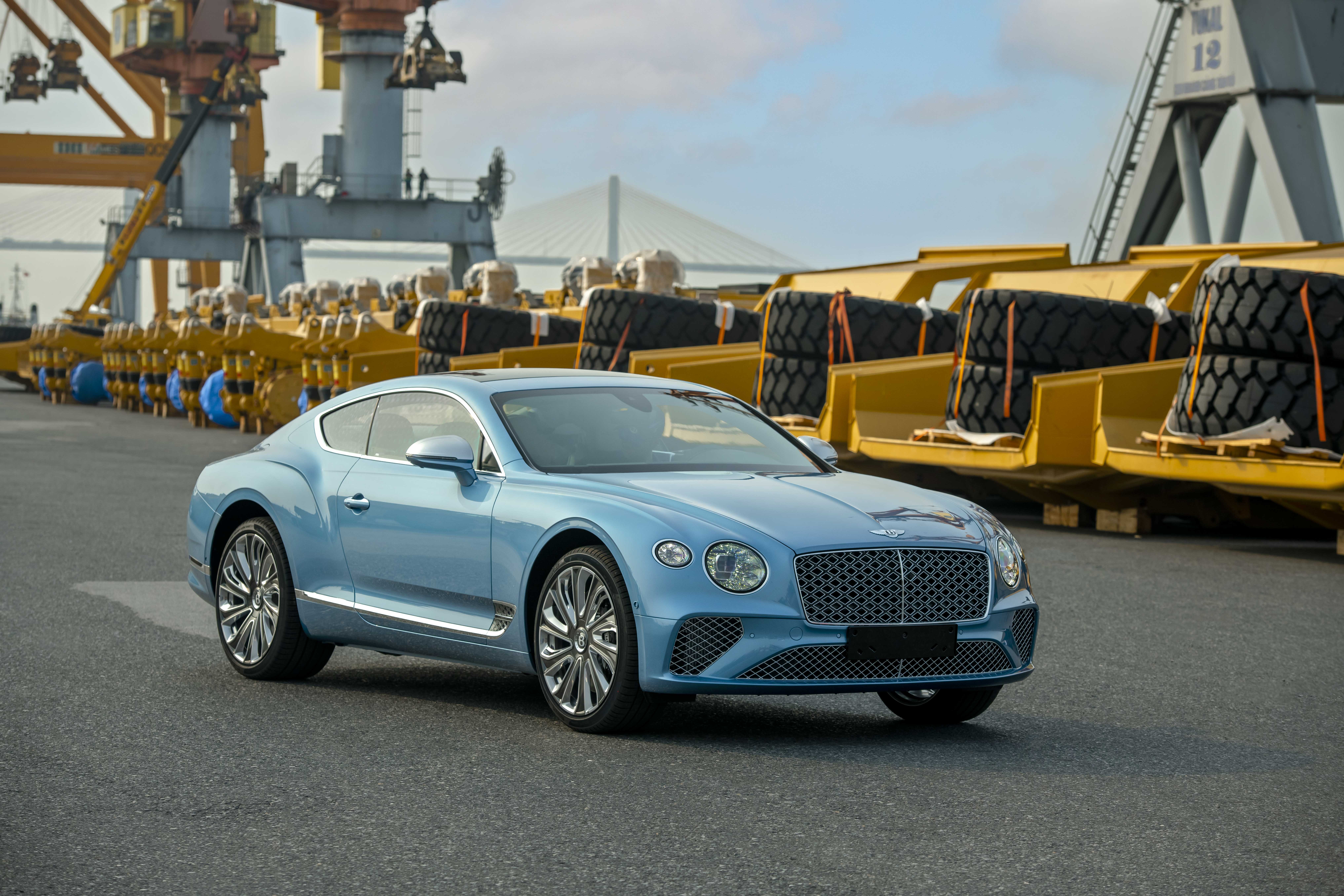 Bentley Continental GT Mulliner đầu tiên tại Việt Nam ảnh 1 Bentley Continental GT Mulliner dau tien tai Viet Nam anh 1