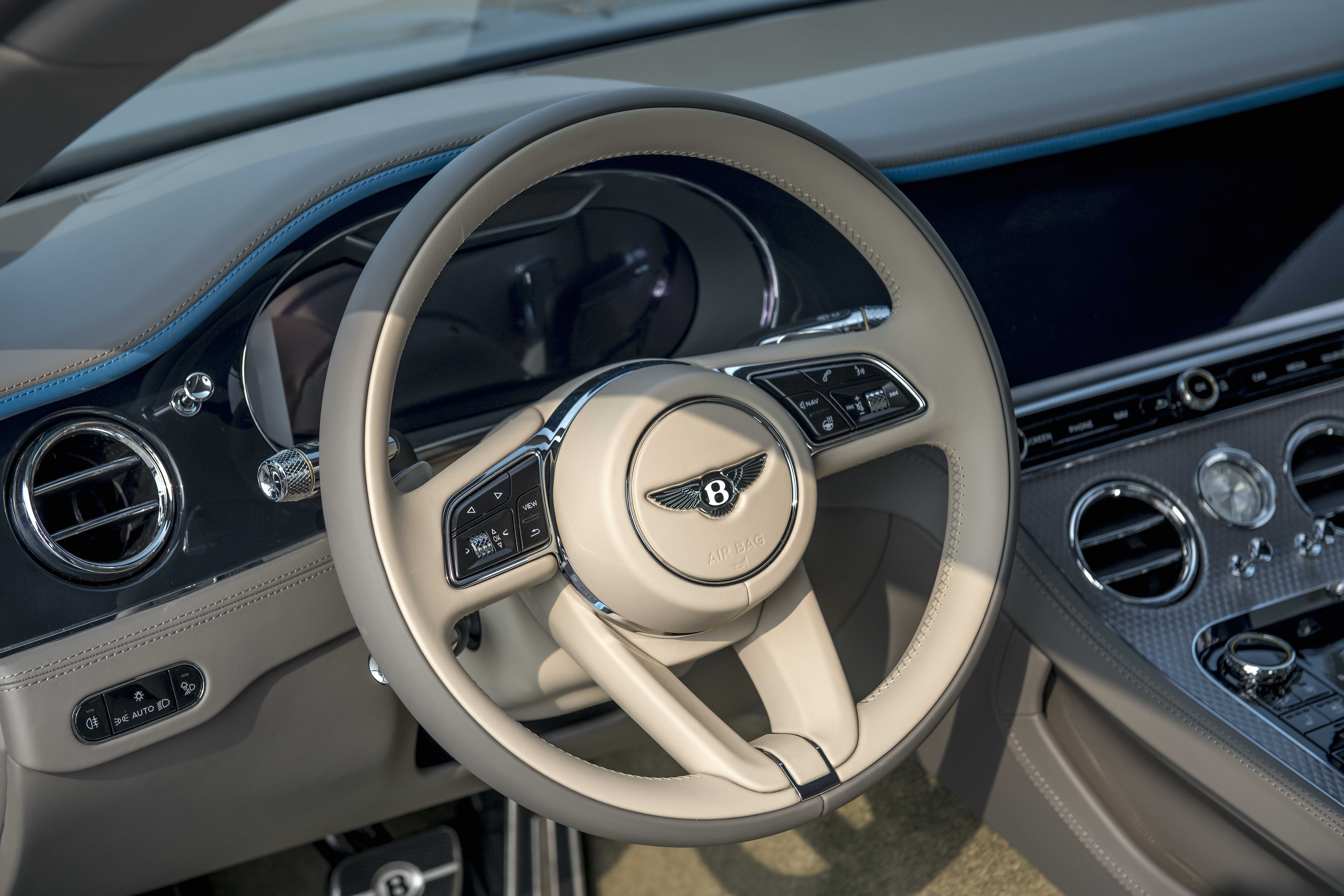 Bentley Continental GT Mulliner đầu tiên tại Việt Nam ảnh 6 Bentley Continental GT Mulliner dau tien tai Viet Nam anh 6