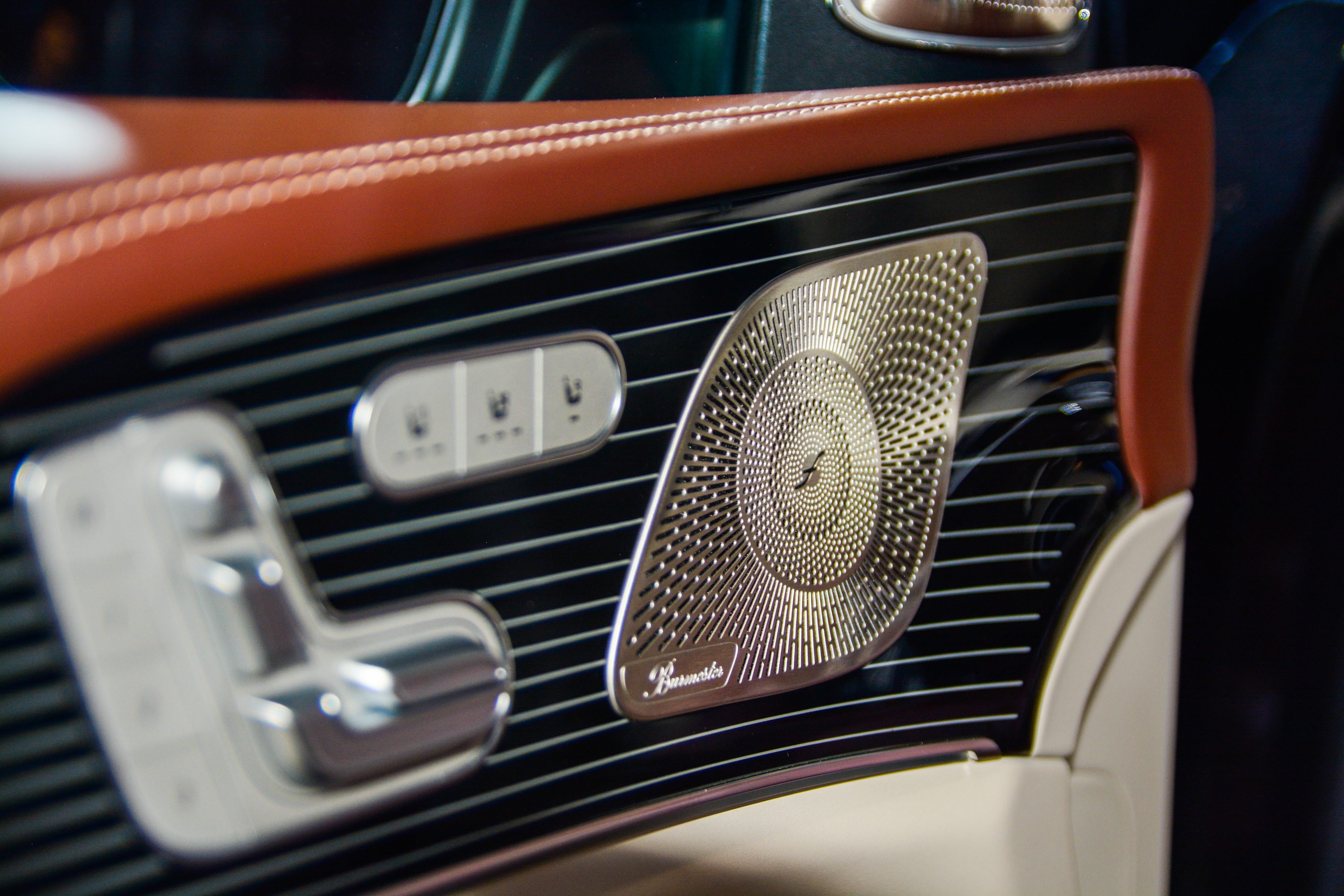 Mercedes-Maybach GLS 480 gia 8, 399 ty anh 13