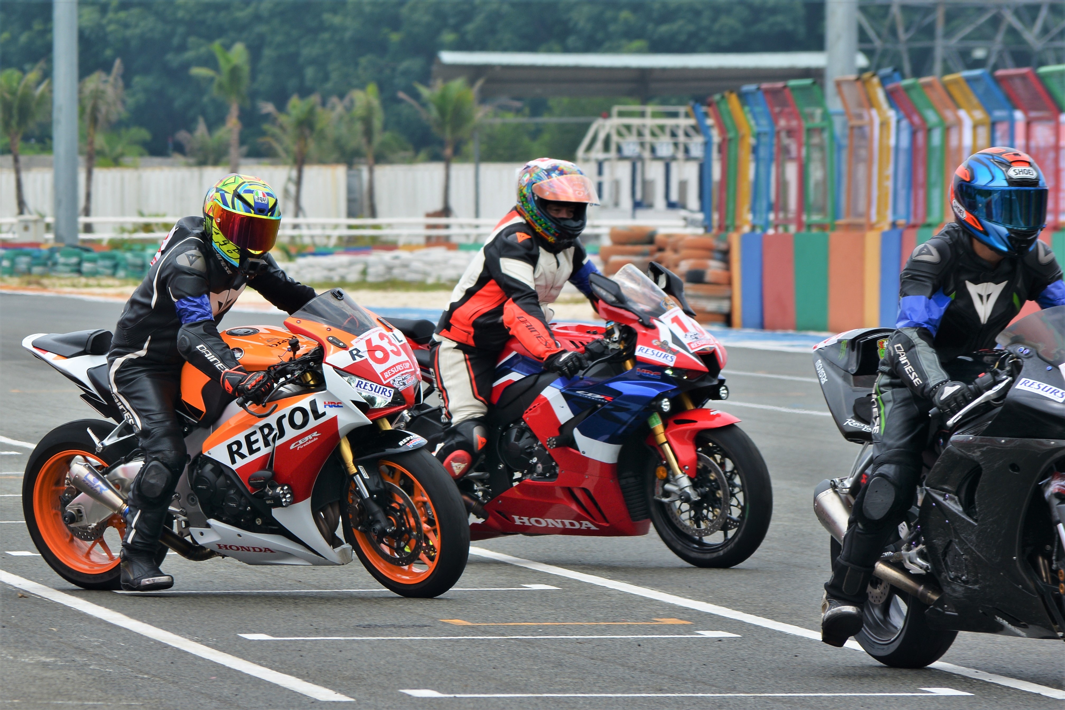 Giải đua môtô phân khối lớn tiếp sức diễn ra tại Việt Nam ảnh 4 Giai dua moto phan khoi lon tiep suc dien ra tai Viet Nam anh 4