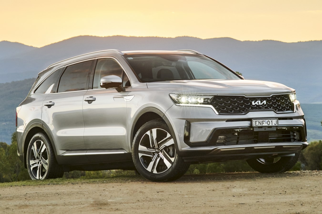 Kia Sorento hybrid mo ban tai Australia, gia tu 47.174 USD hinh anh