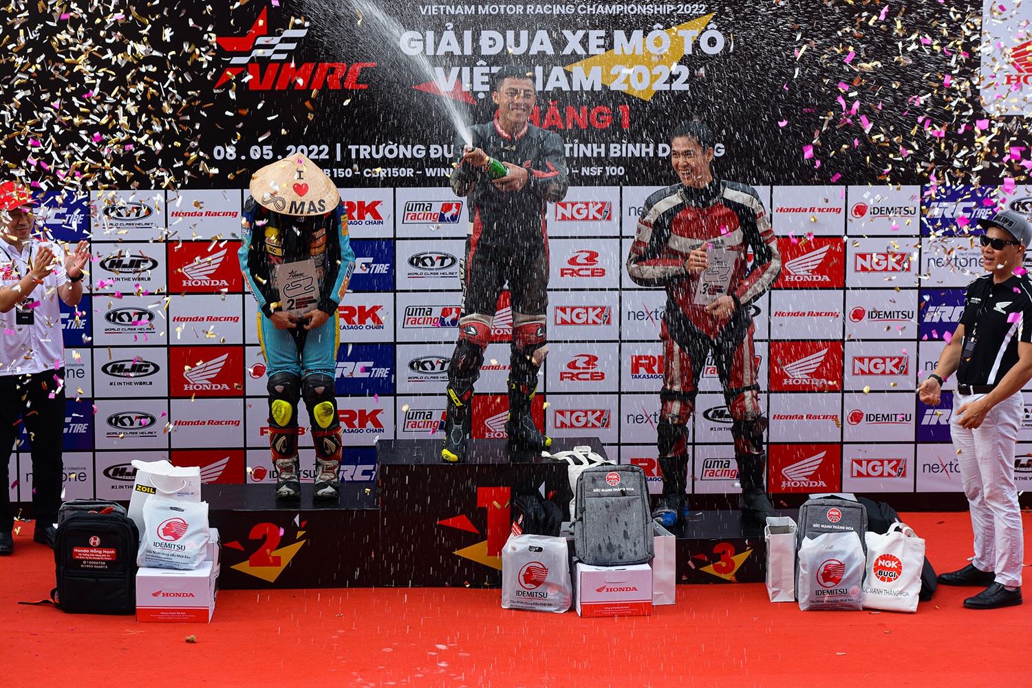 Chang 1 giai dua VMRC 2022 chinh thuc khoi tranh anh 12