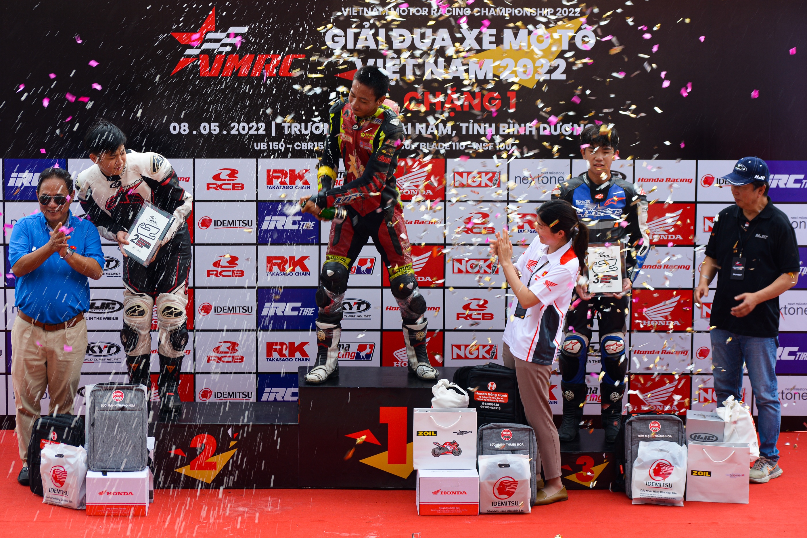 Chang 1 giai dua VMRC 2022 chinh thuc khoi tranh anh 5