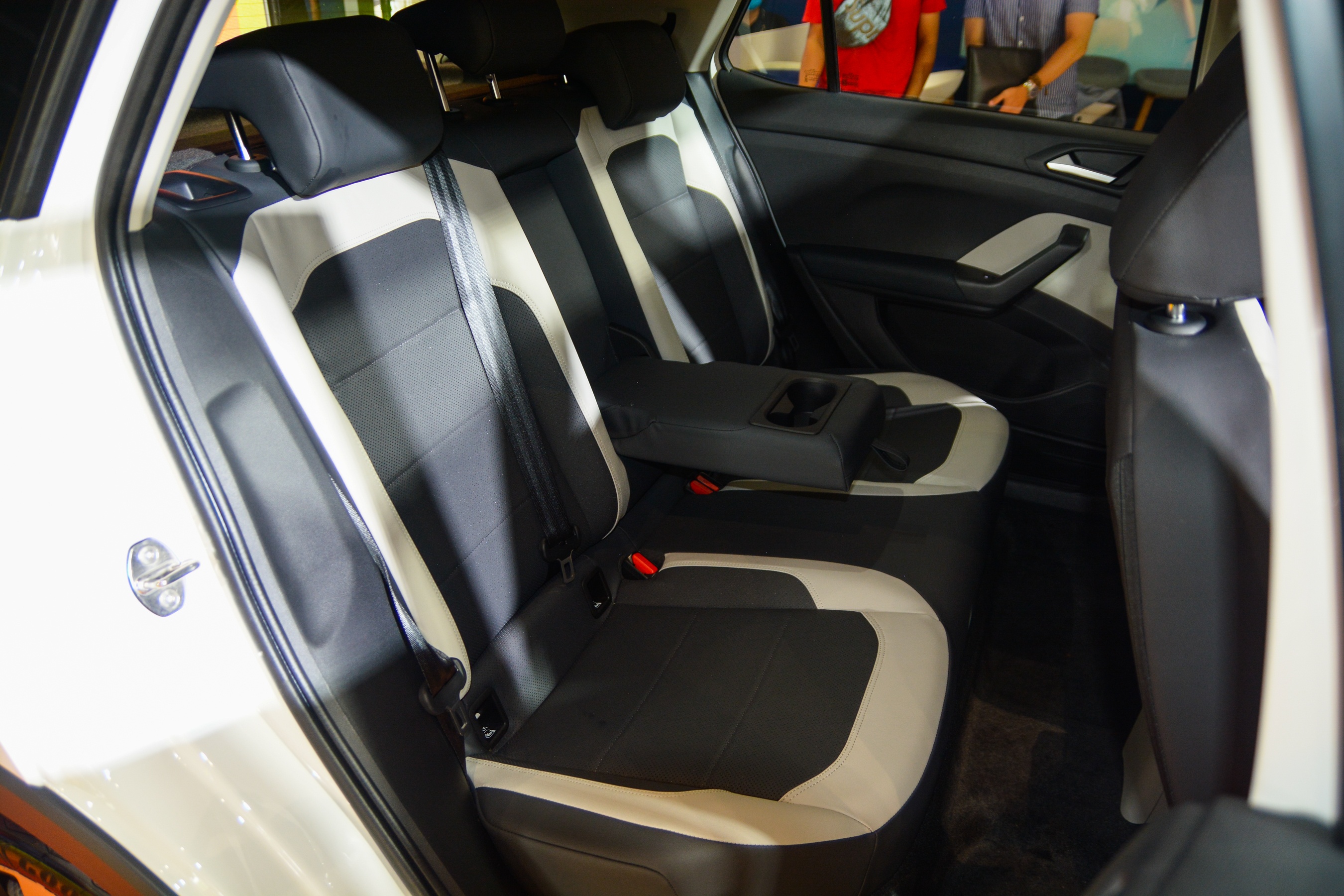 Chi tiet Volkswagen T-Cross anh 14