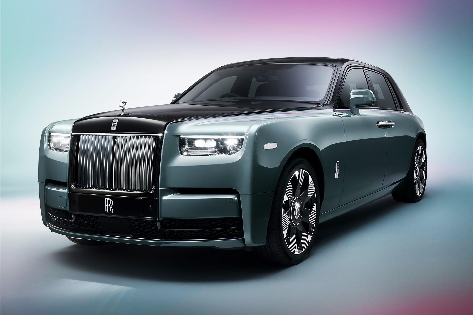 Chi tiet Rolls-Royce Phantom 2022 vua ra mat hinh anh