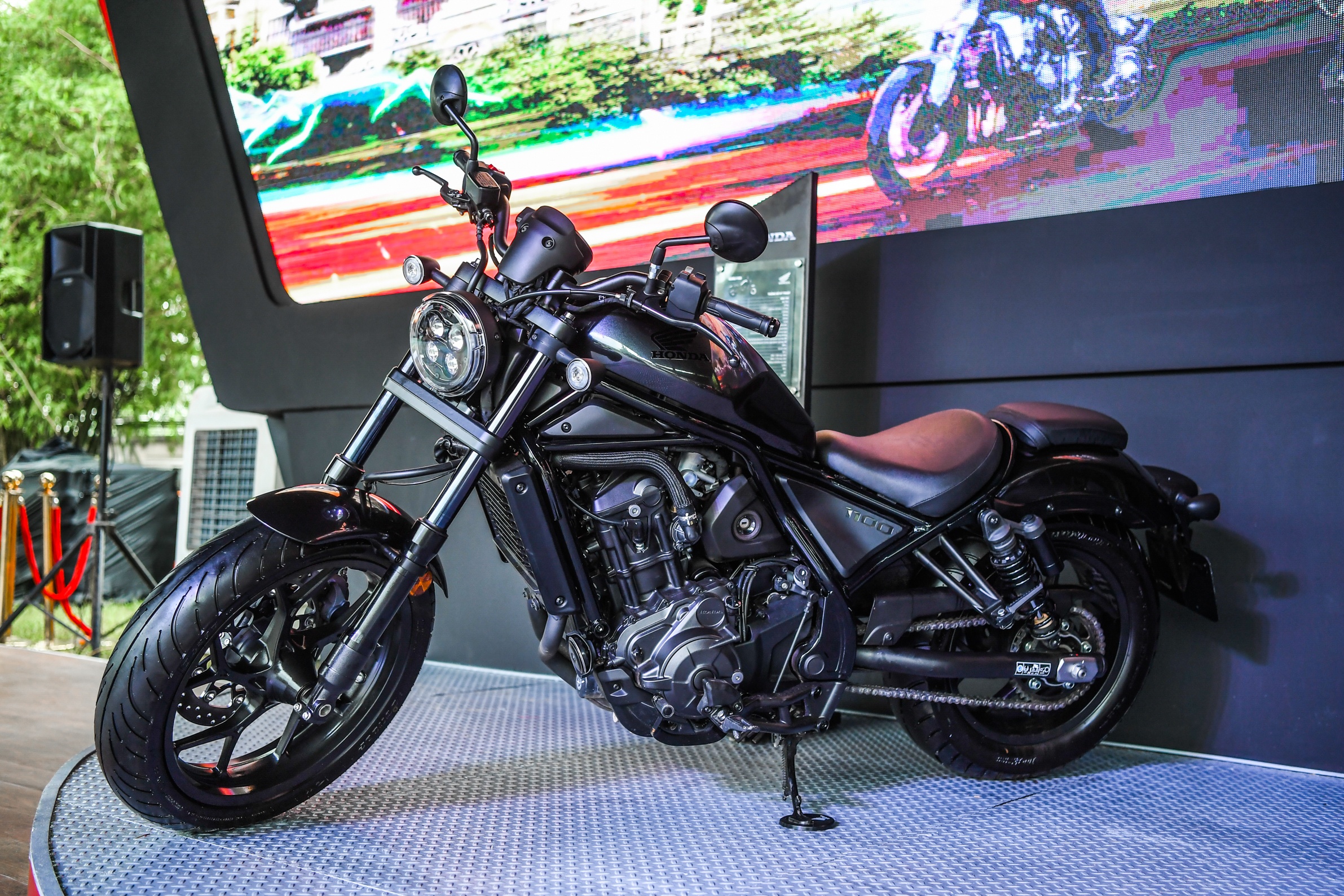 Honda Rebel 1100 tai Viet Nam anh 11