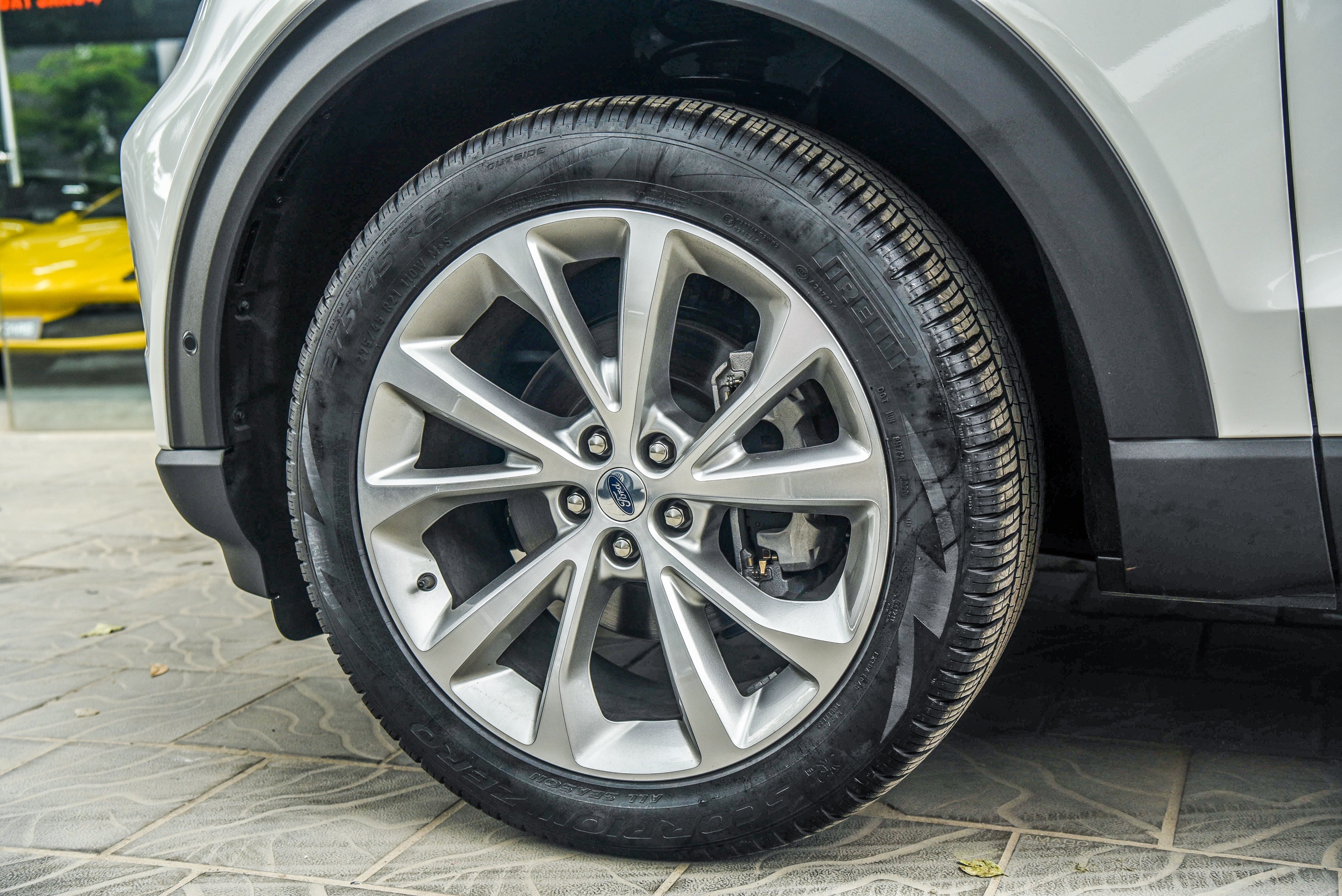 Ford Explorer phiên bản nhập Mỹ tại Việt Nam ảnh 4 Ford Explorer phien ban nhap My tai Viet Nam anh 4