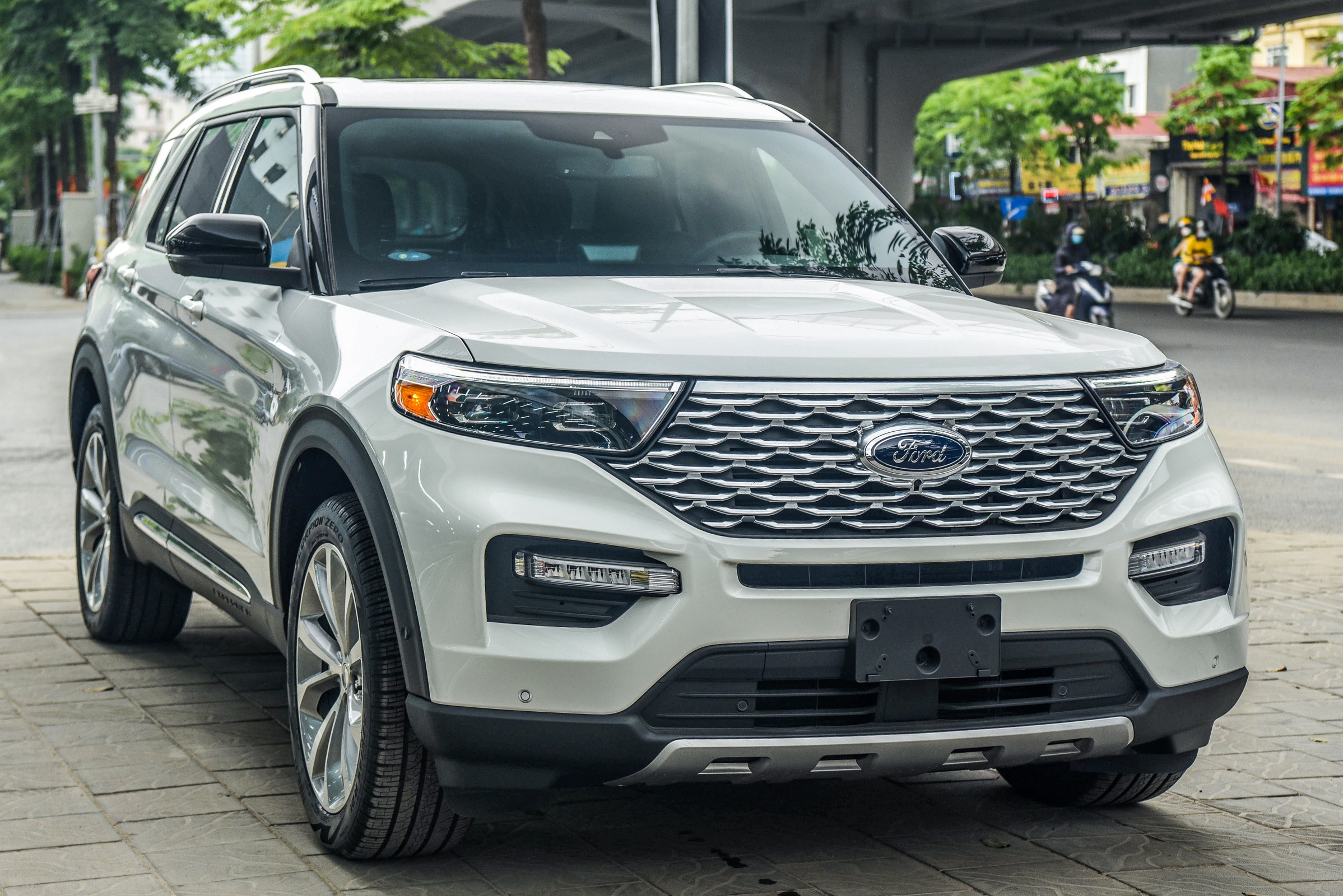 Ford Explorer phiên bản nhập Mỹ tại Việt Nam ảnh 3 Ford Explorer phien ban nhap My tai Viet Nam anh 3