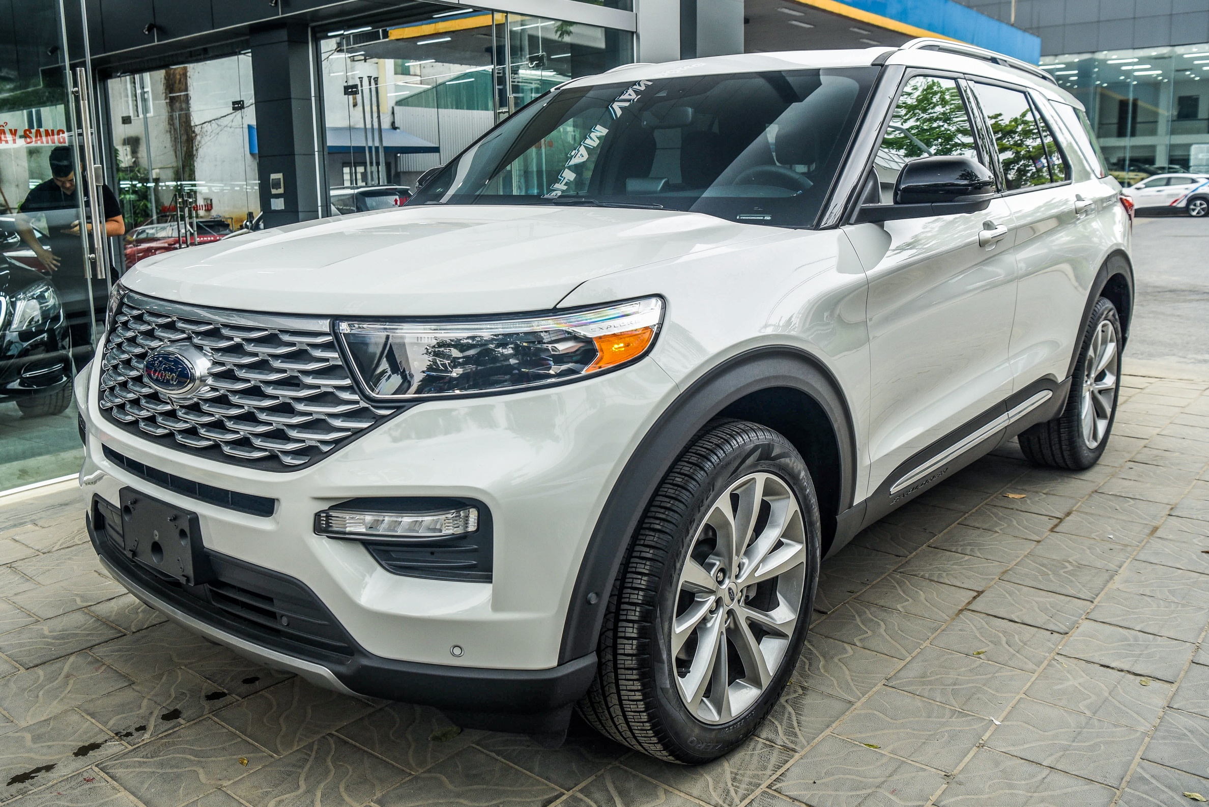 Ford Explorer phiên bản nhập Mỹ tại Việt Nam ảnh 1 Ford Explorer phien ban nhap My tai Viet Nam anh 1