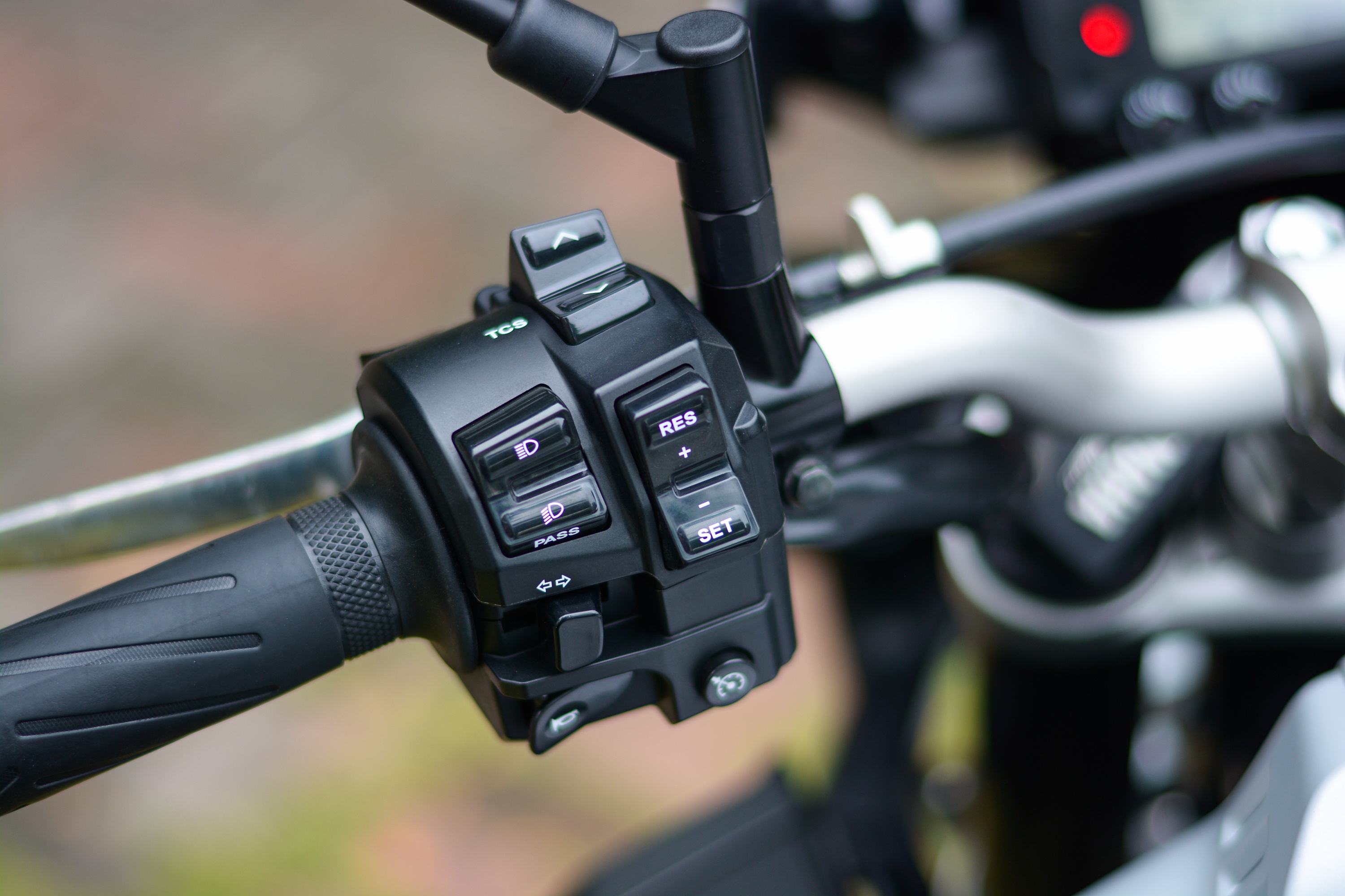 Trai nghiem Yamaha MT-10 anh 3