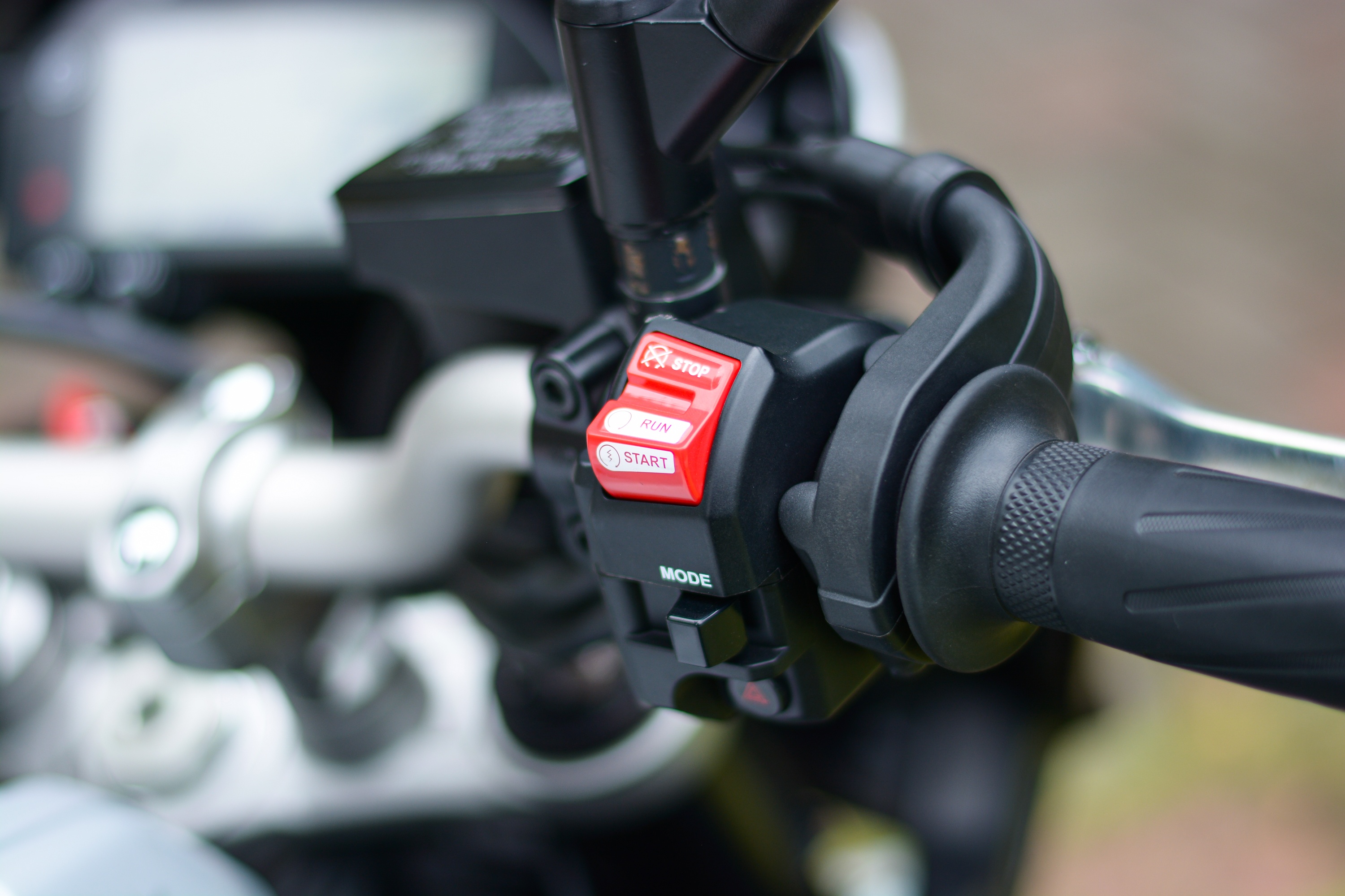 Trai nghiem Yamaha MT-10 anh 4