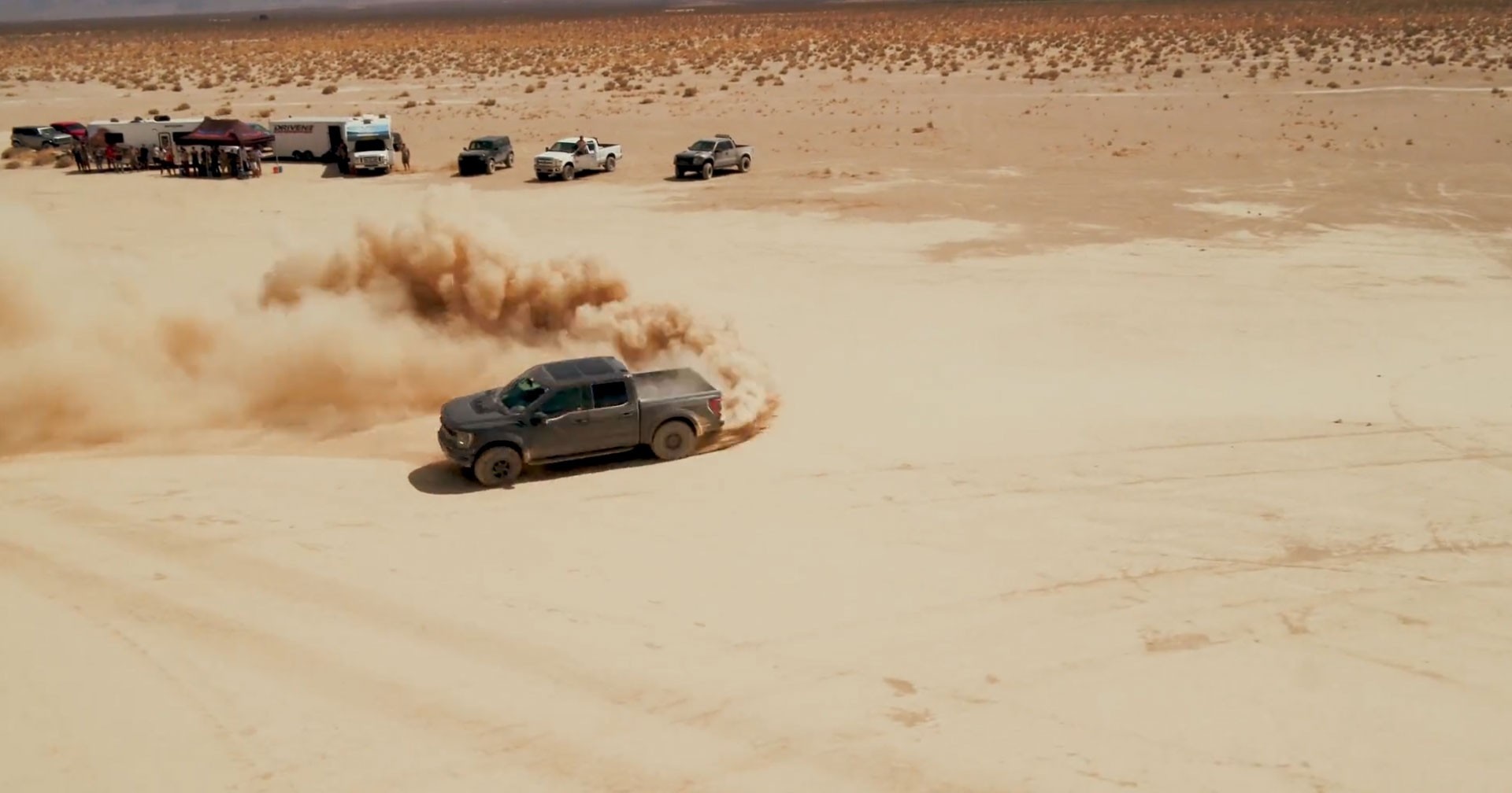 Ford F-150 Raptor hieu suat cao duoc trang bi dong co sieu nap anh 2