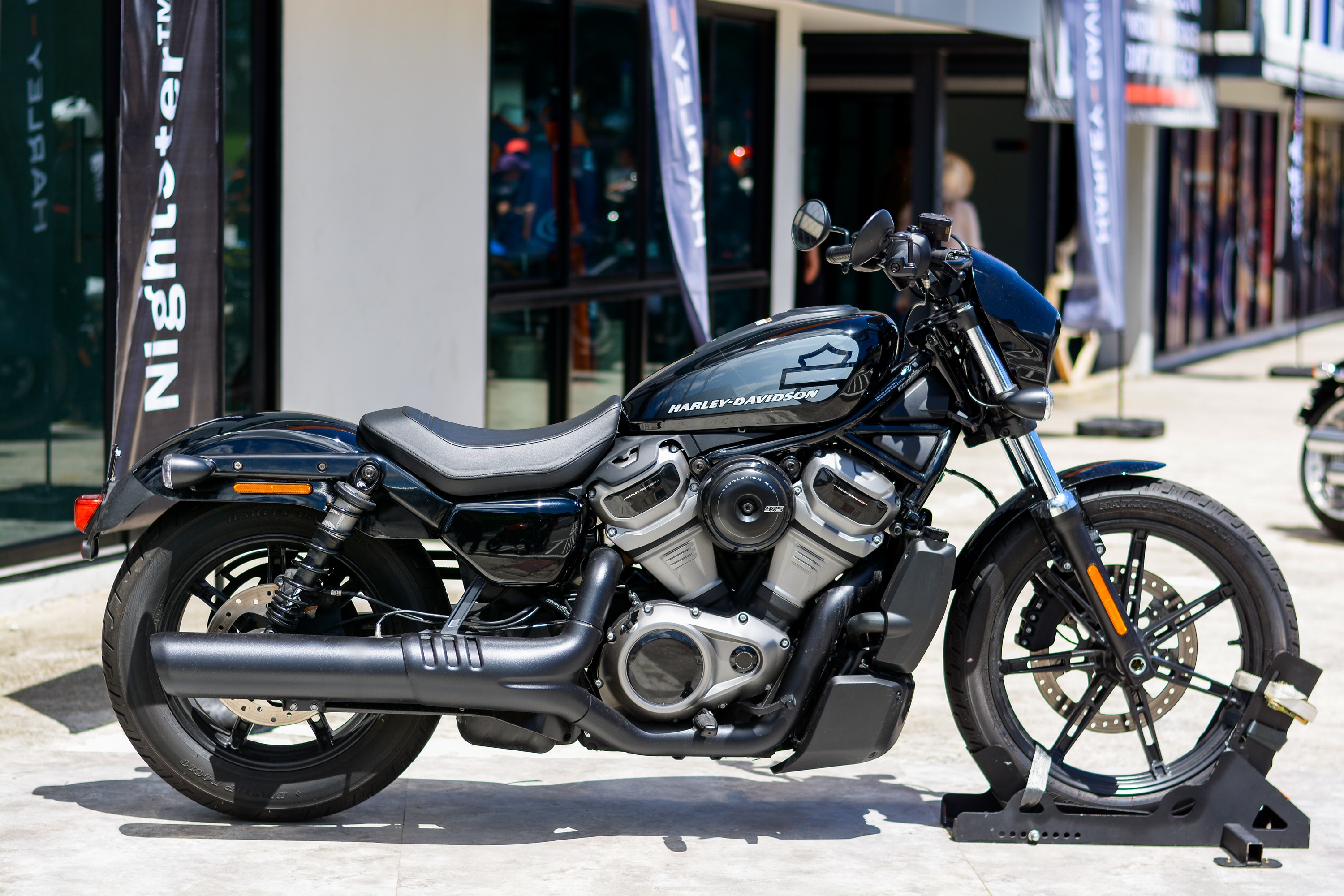 Trải nghiệm Harley Davidson Nightster ảnh 7 Trai nghiem Harley Davidson Nightster anh 7