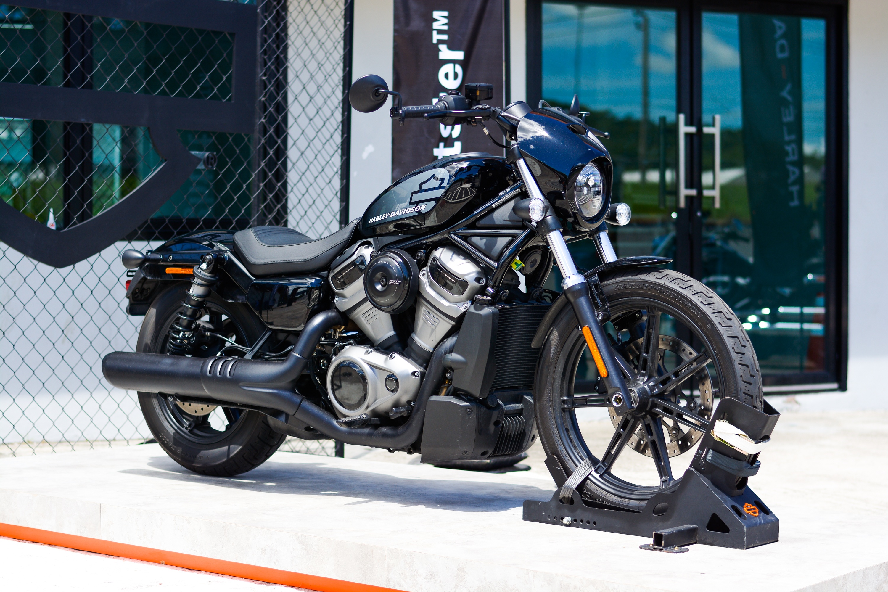 Trải nghiệm Harley Davidson Nightster ảnh 3 Trai nghiem Harley Davidson Nightster anh 3