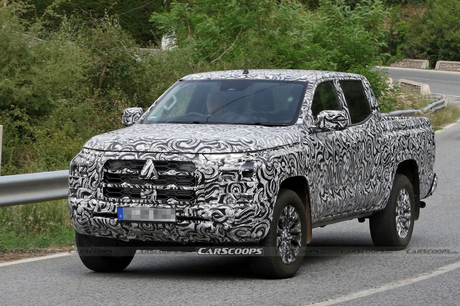 Mitsubishi Triton mới mang nhiều đường nét của Outlander ảnh 1 Mitsubishi Triton moi mang nhieu duong net cua Outlander anh 1