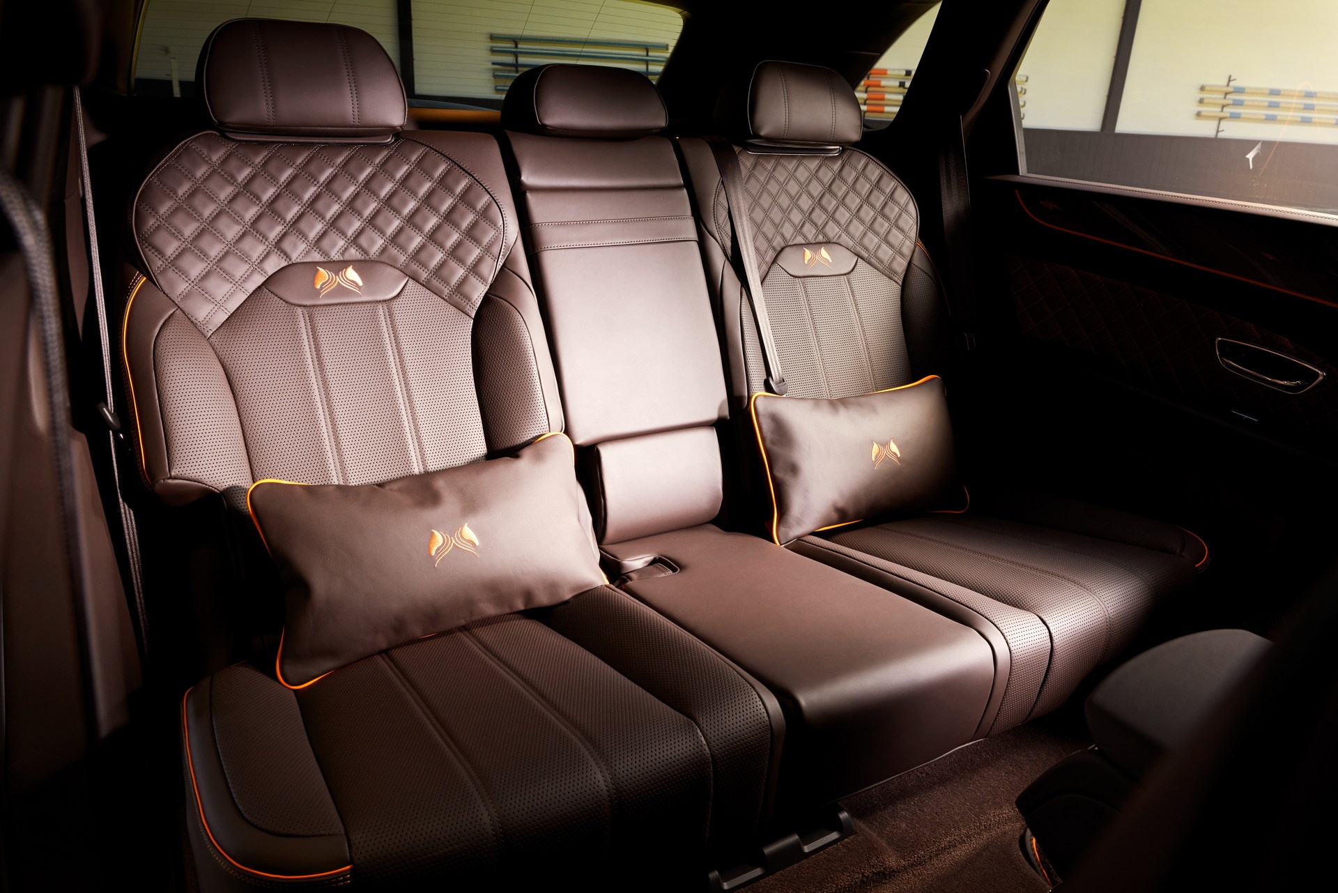Bentley Bentayga phiên bản giới hạn 10 chiếc ảnh 8 Bentley Bentayga phien ban gioi han 10 chiec anh 8