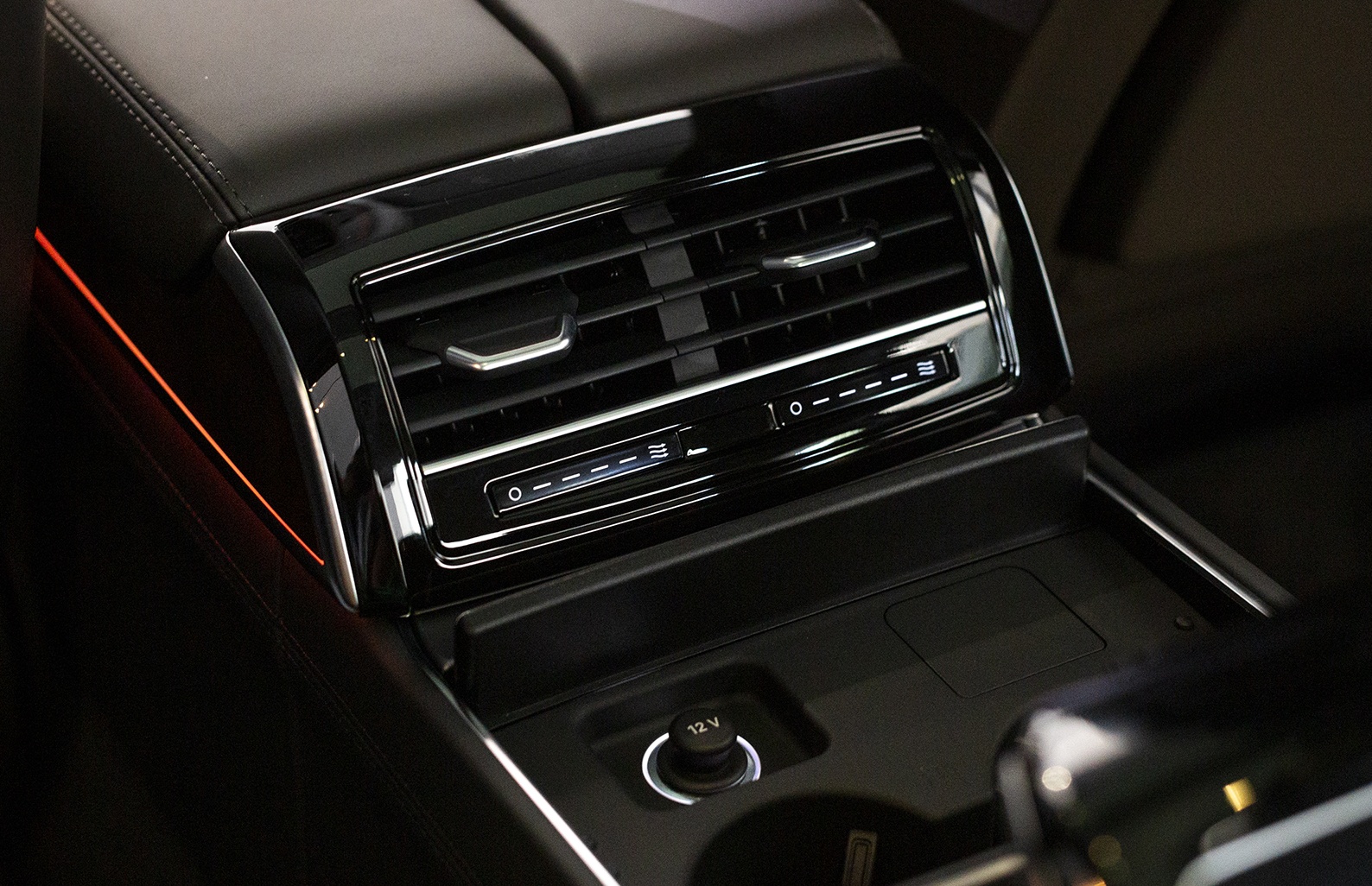 Chi tiet Audi A8L vua ra mat anh 10