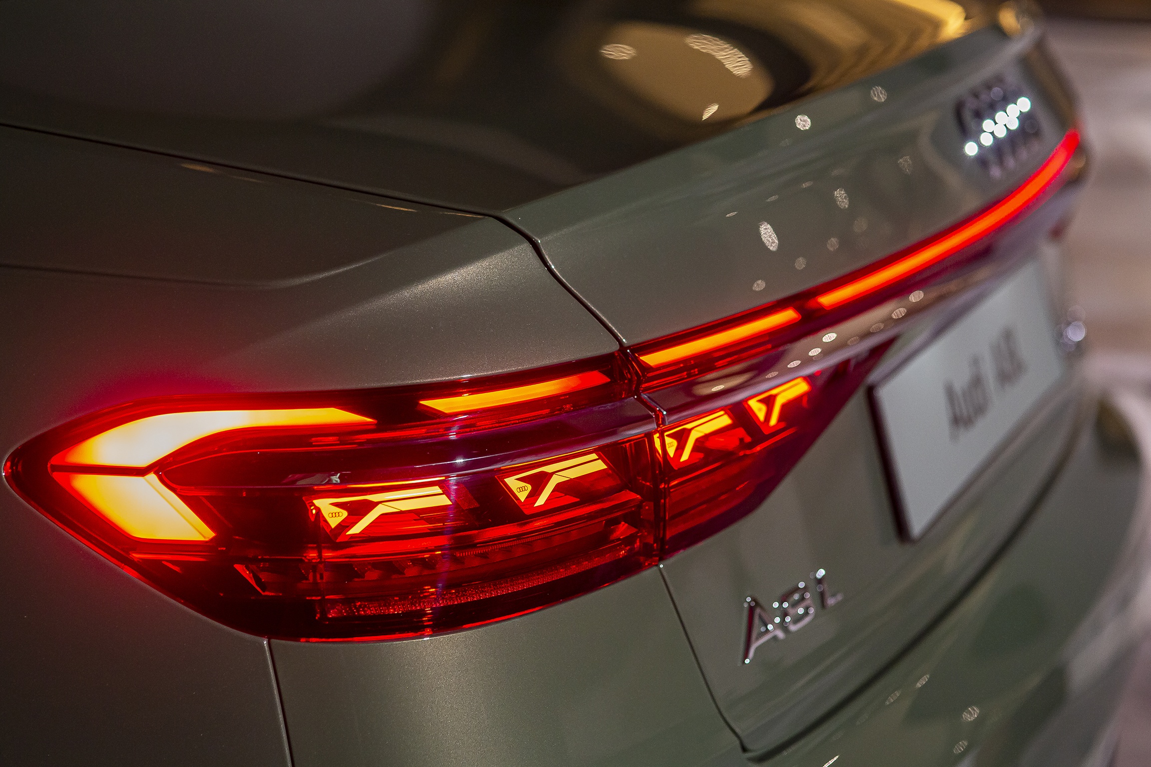 Chi tiet Audi A8L vua ra mat anh 5