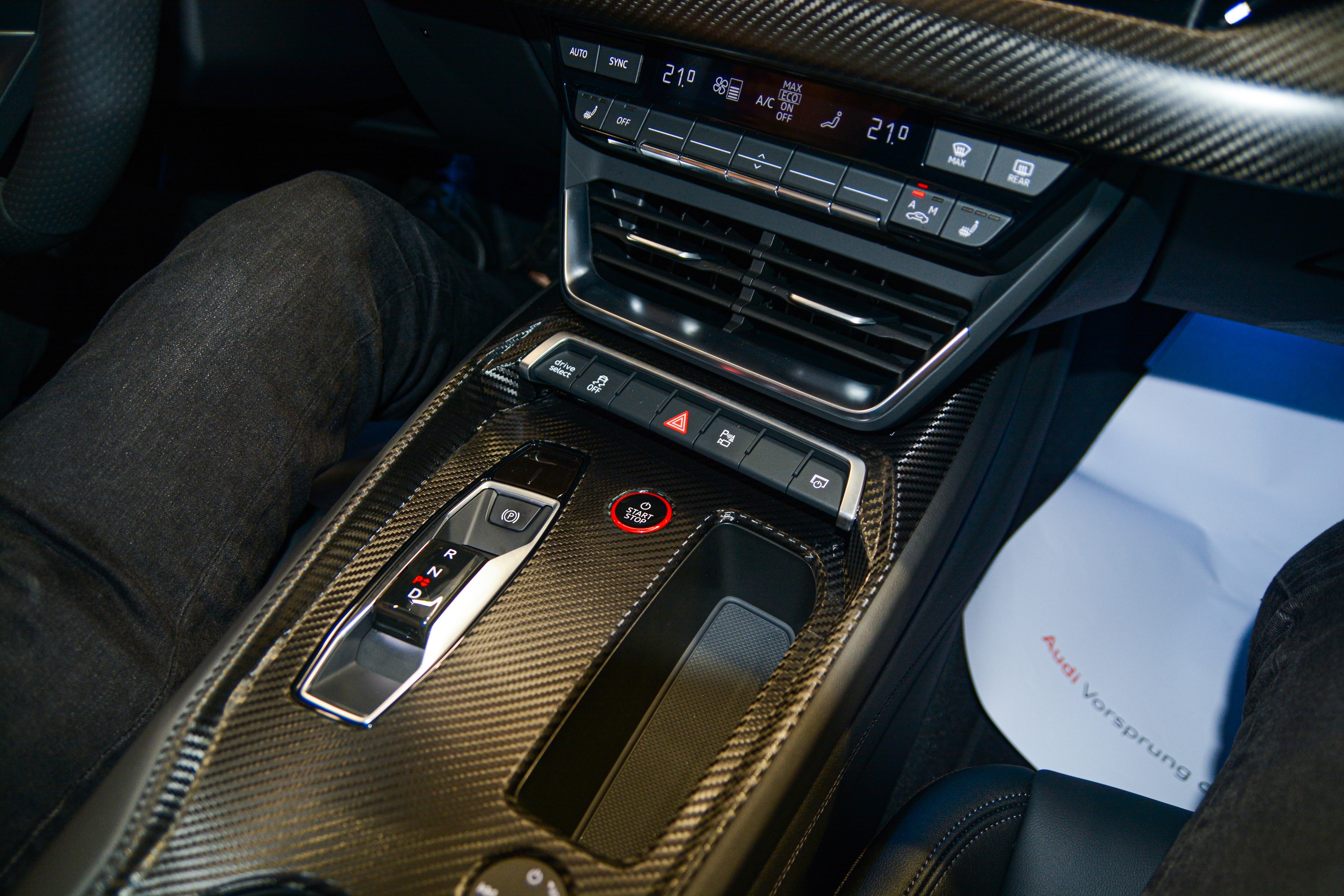 Can canh Audi e-tron GT anh 18