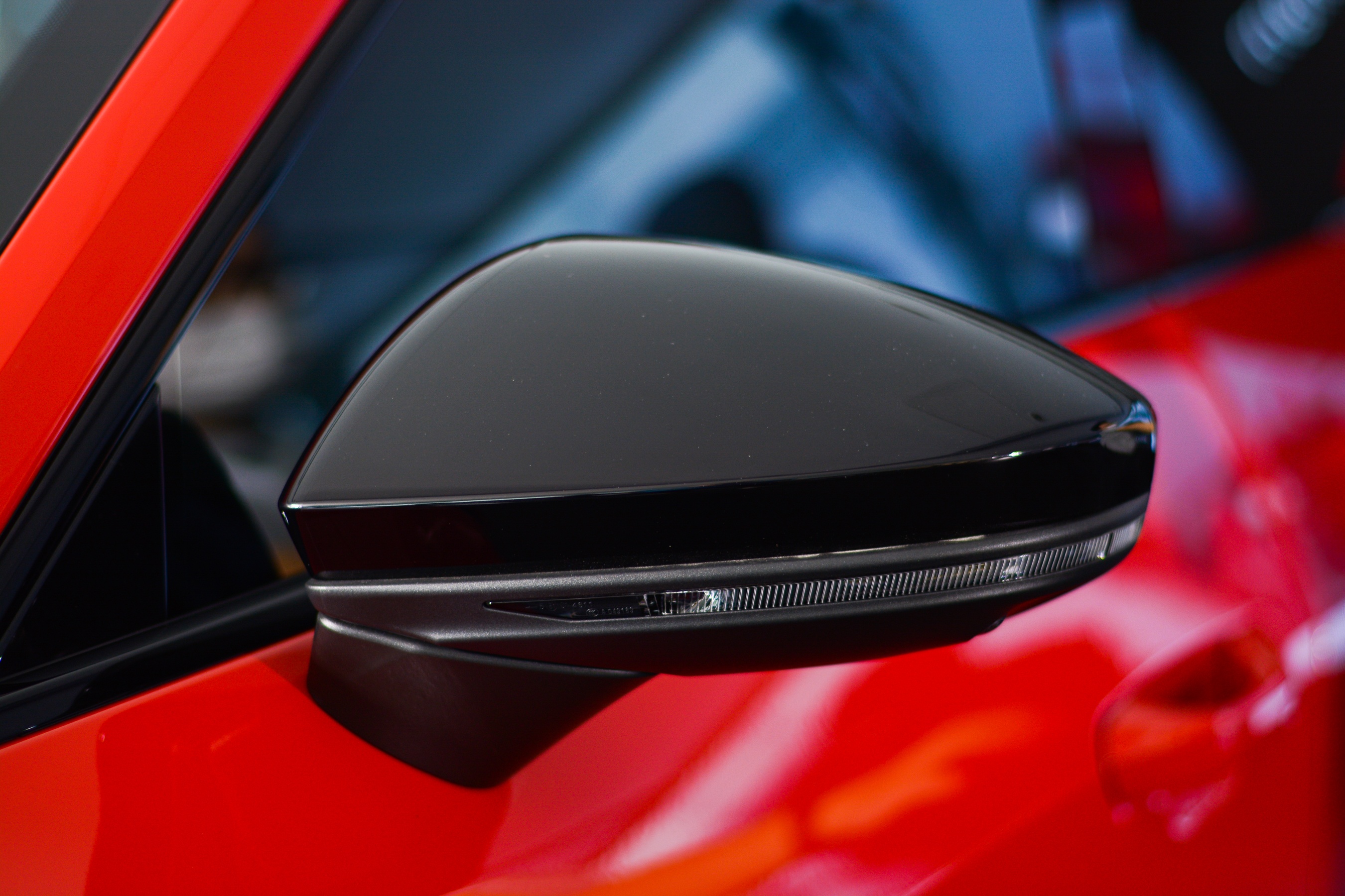 Can canh Audi e-tron GT anh 7