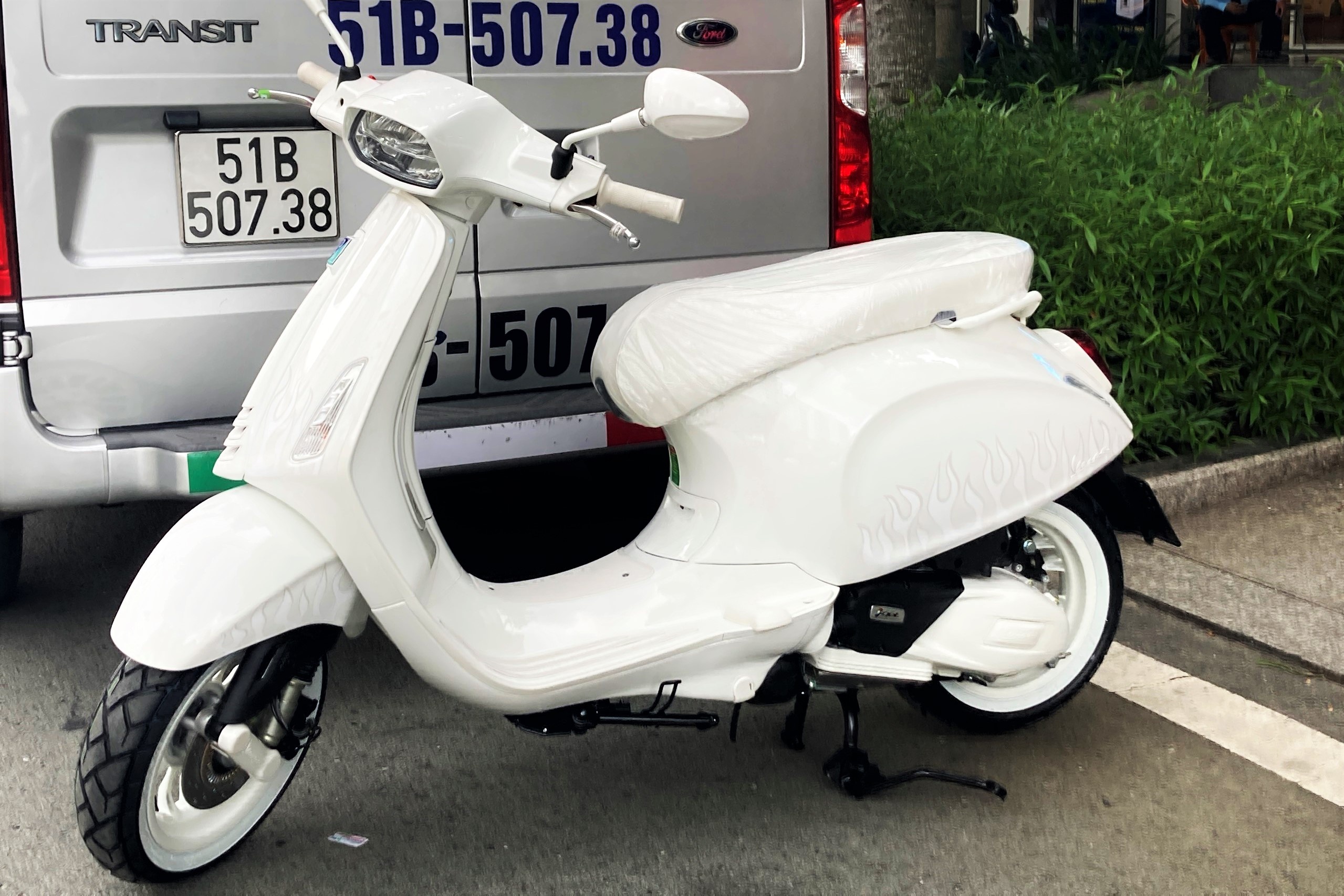 Vespa Sprint Justin Bieber xuat hien tai TP.HCM anh 1