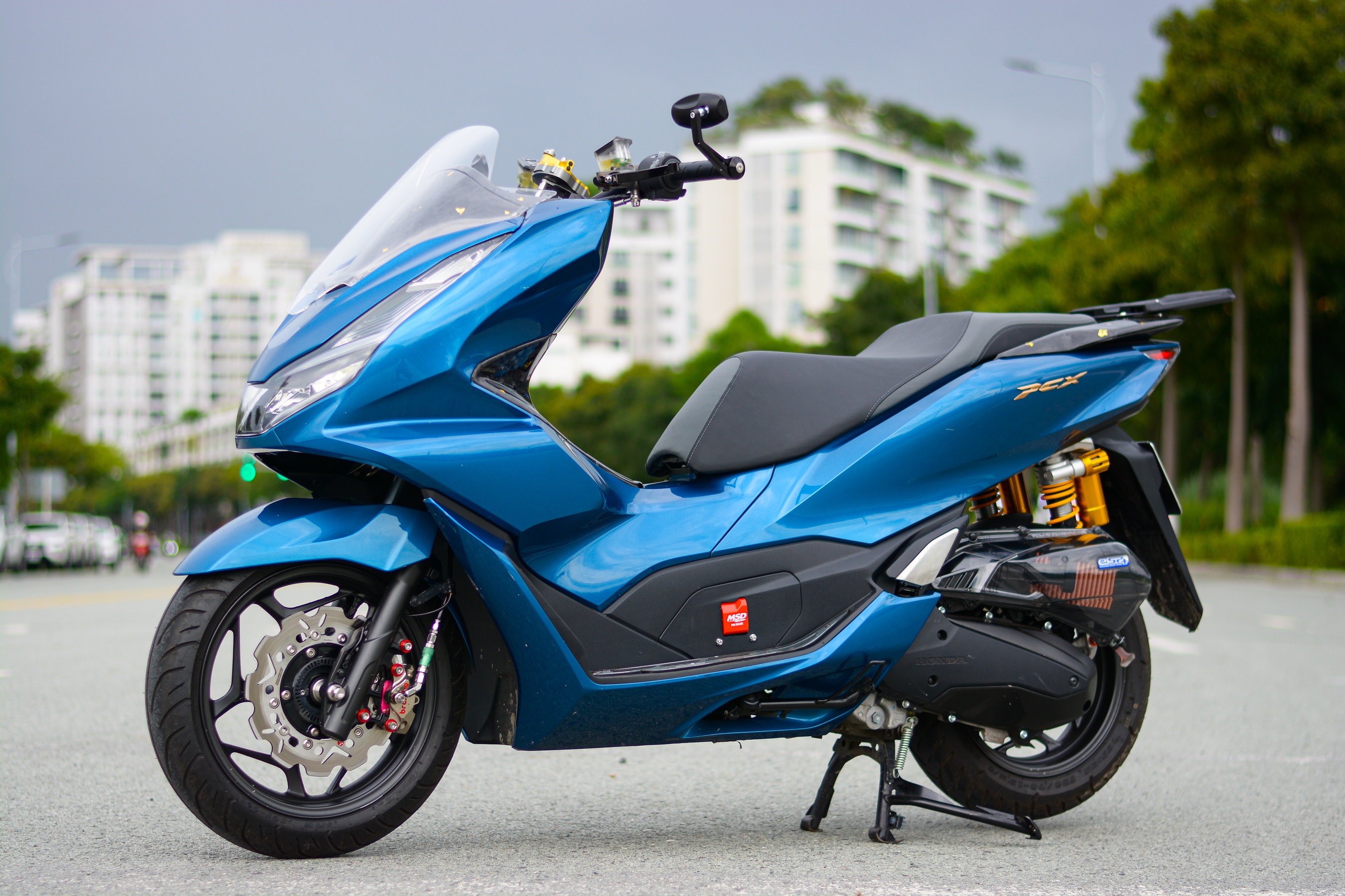 Honda PCX 160 voi goi nang cap hon 200 trieu dong tai TP.HCM hinh anh