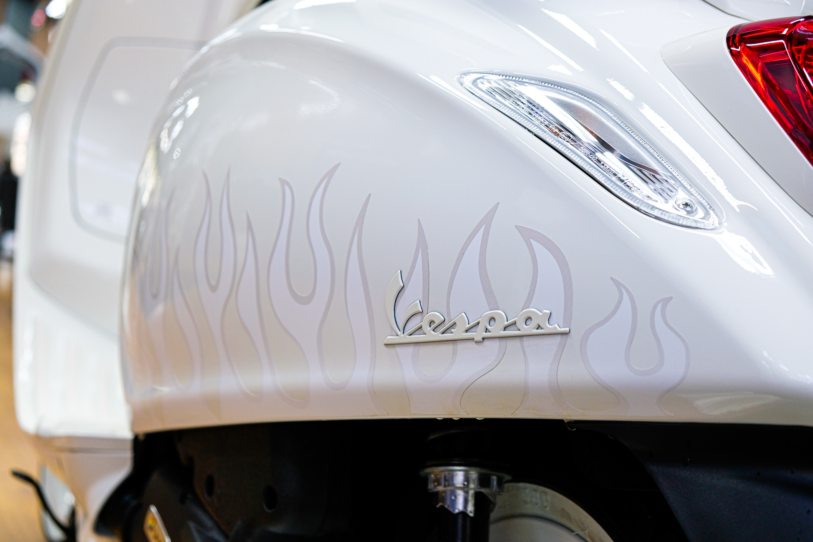 Chi tiết Vespa Sprint Justin Bieber tại Việt Nam ảnh 5 Chi tiet Vespa Sprint Justin Bieber tai Viet Nam anh 5