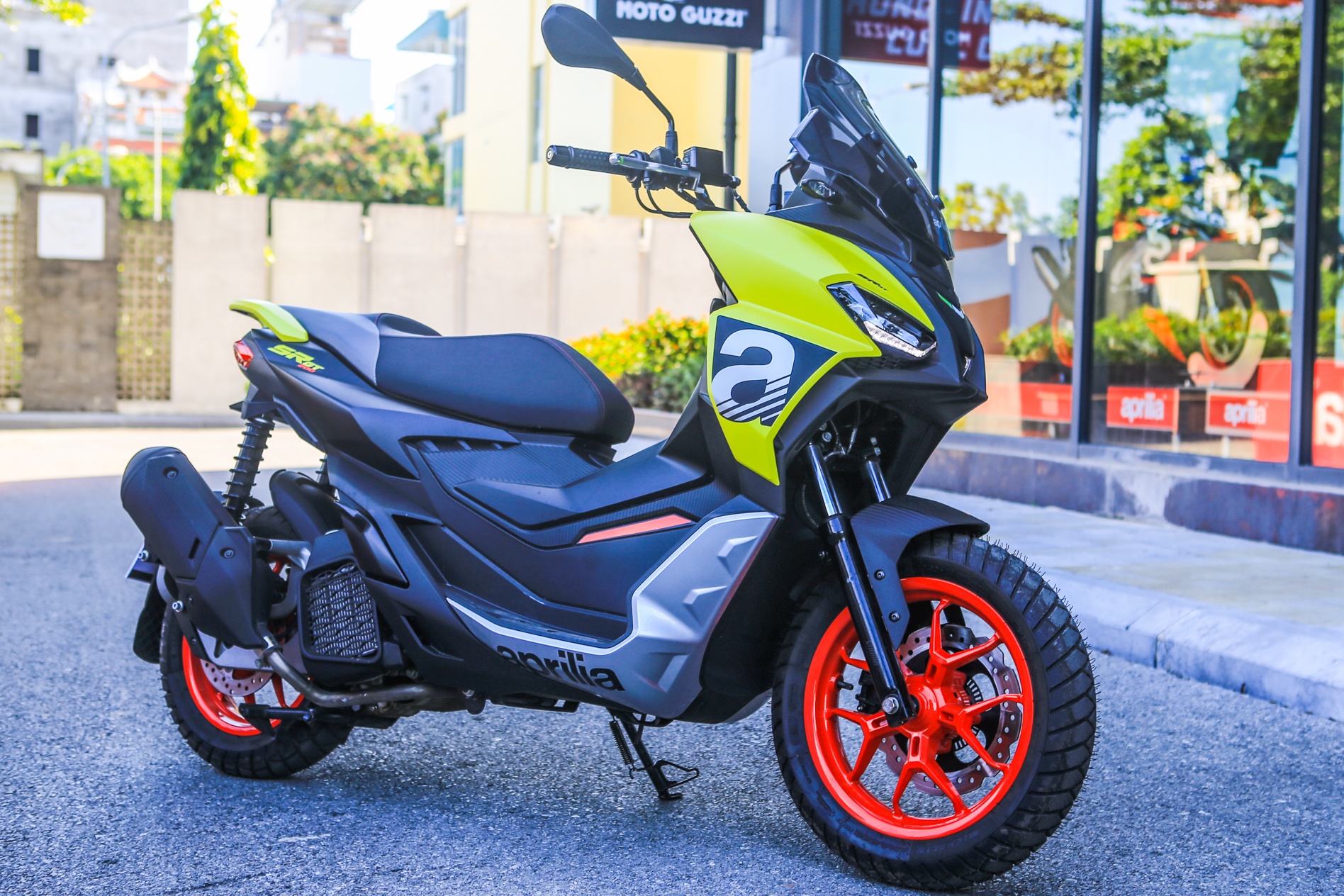 Chi tiết Aprilia SR GT vừa ra mắt ảnh 1 Chi tiet Aprilia SR GT vua ra mat anh 1