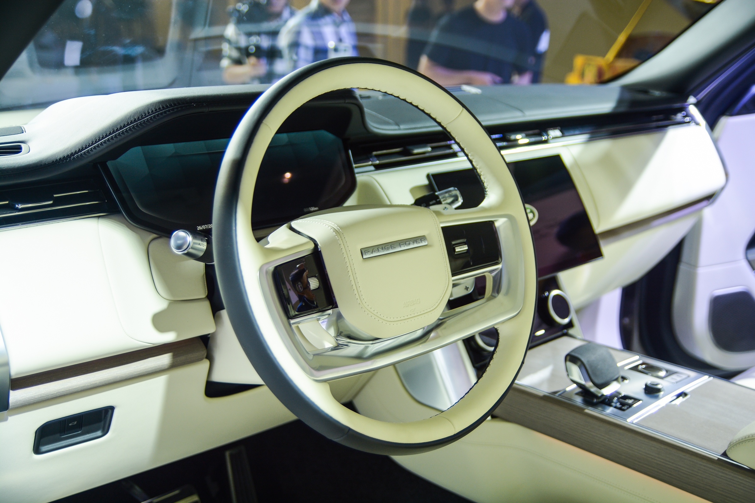 Can canh Range Rover 2022 tai Viet Nam anh 8