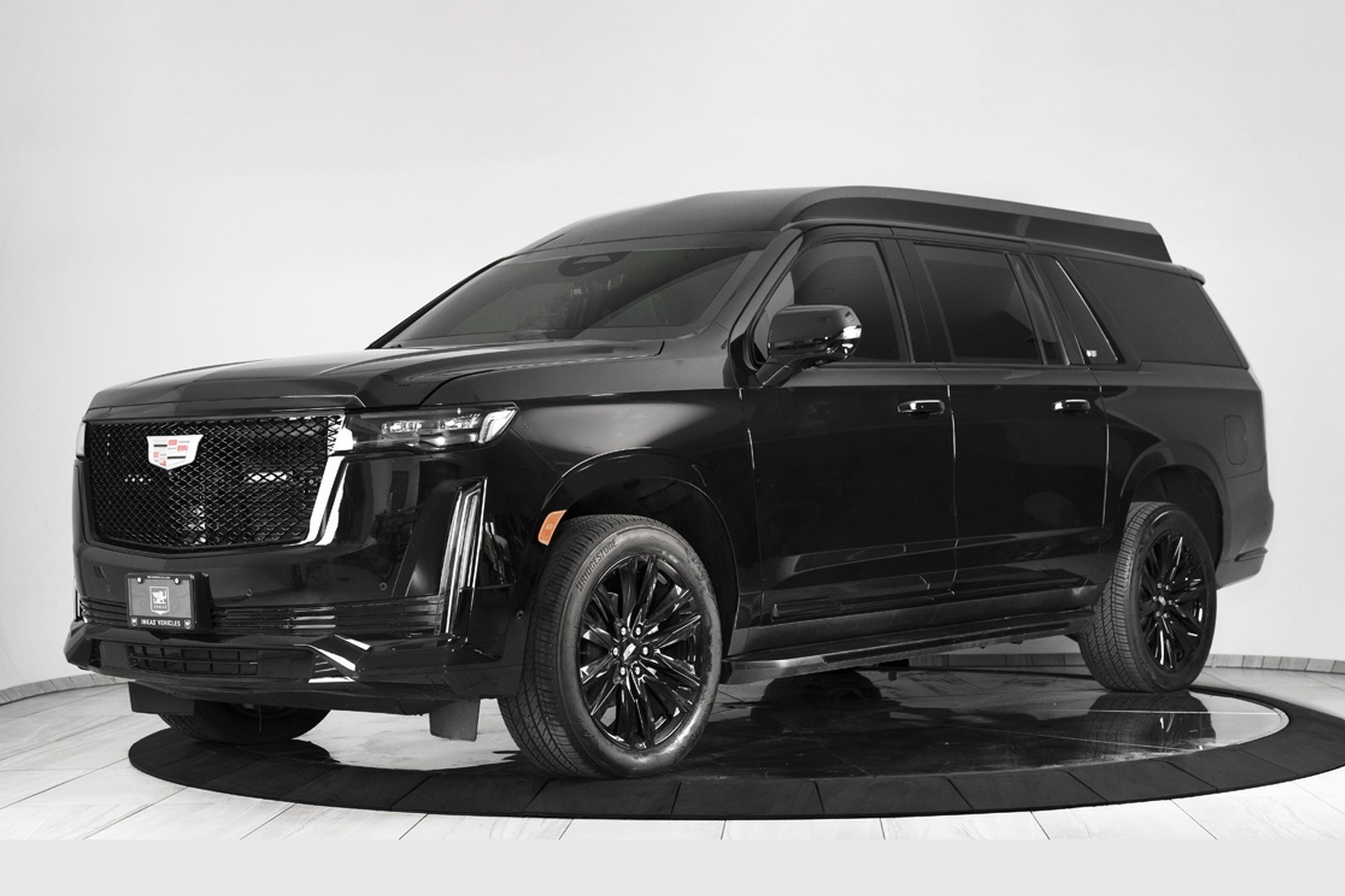 Cadillac Escalade Chairman - ban nang cap danh cho yeu nhan hinh anh