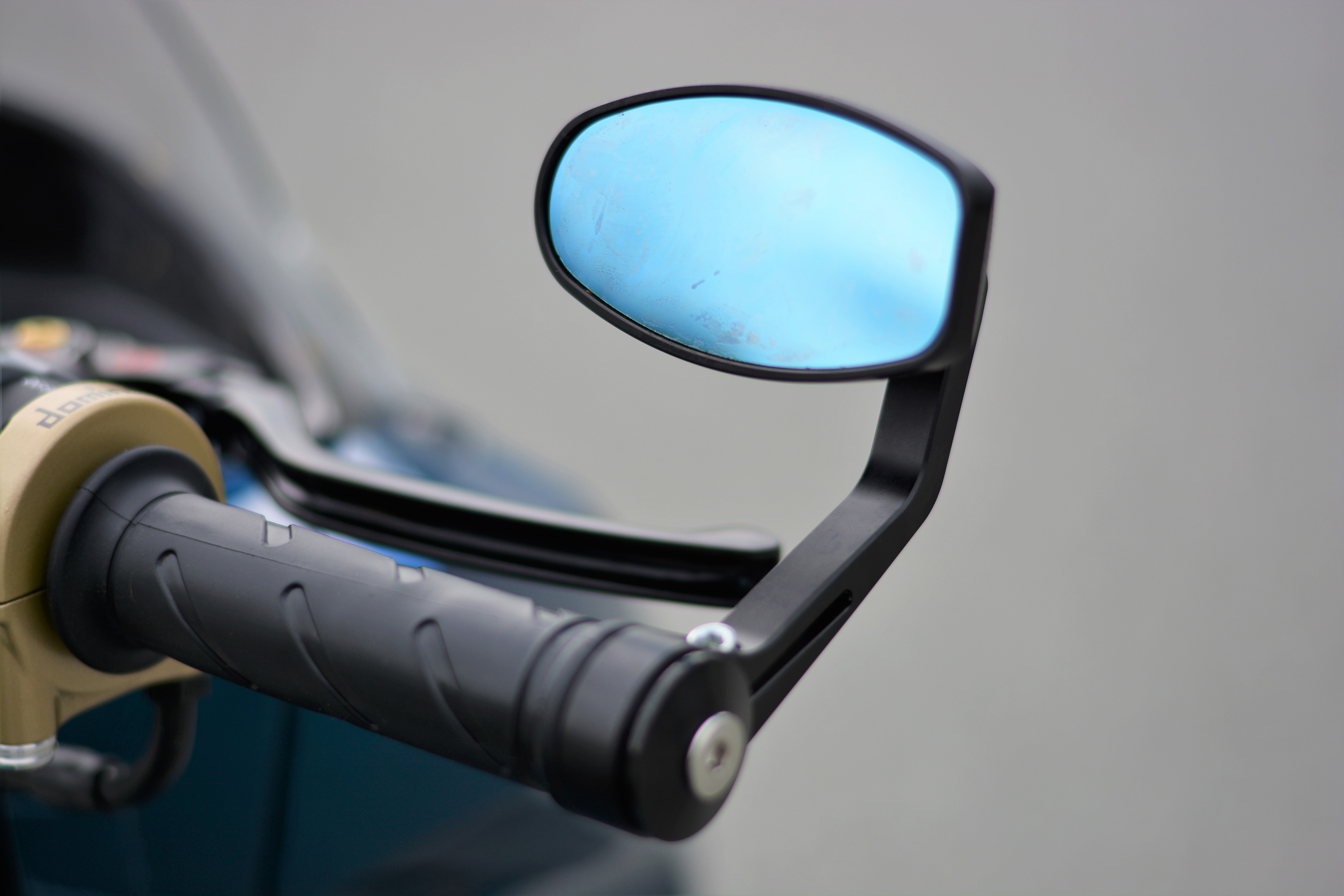 Nhung phu kien nang cap xe may gia duoi 500.000 dong anh 4