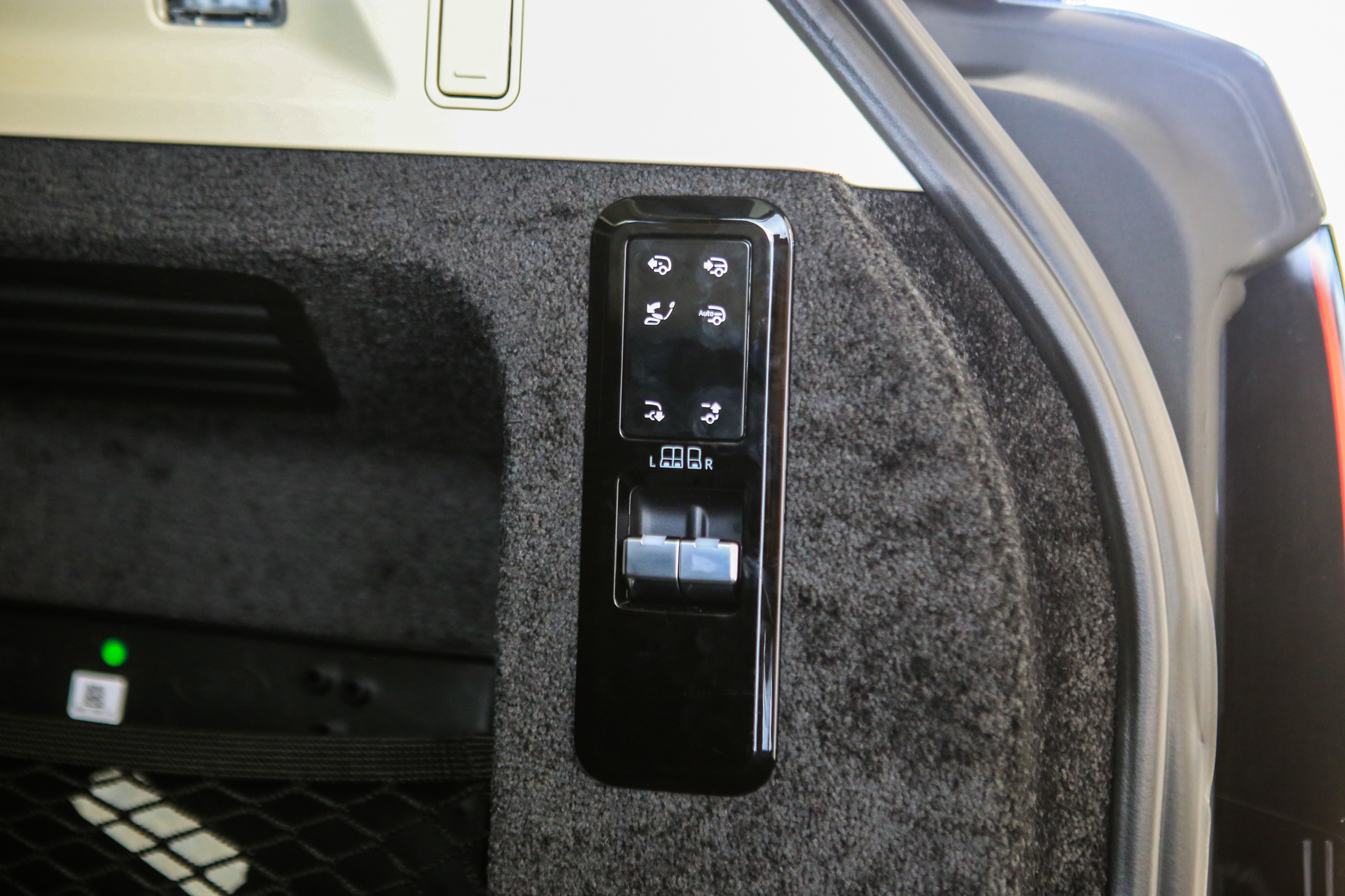 Chi tiet Range Rover 2022 phien ban keo dai truc co so anh 6