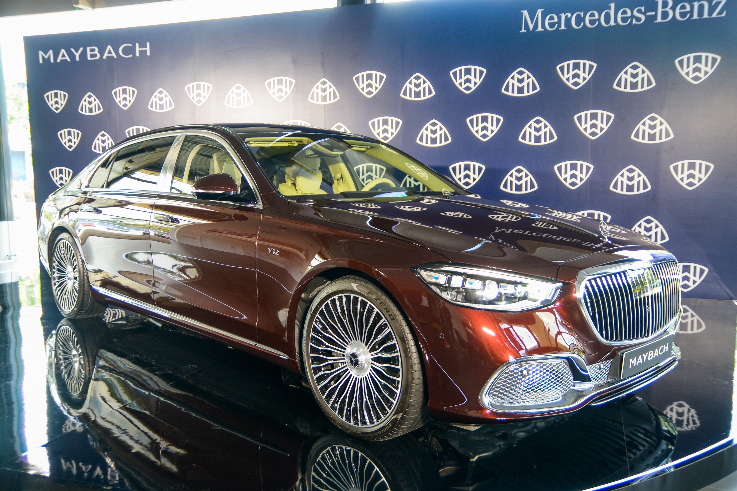 Can canh Mercedes-Maybach S 680 chinh hang gia 16 ty dong hinh anh