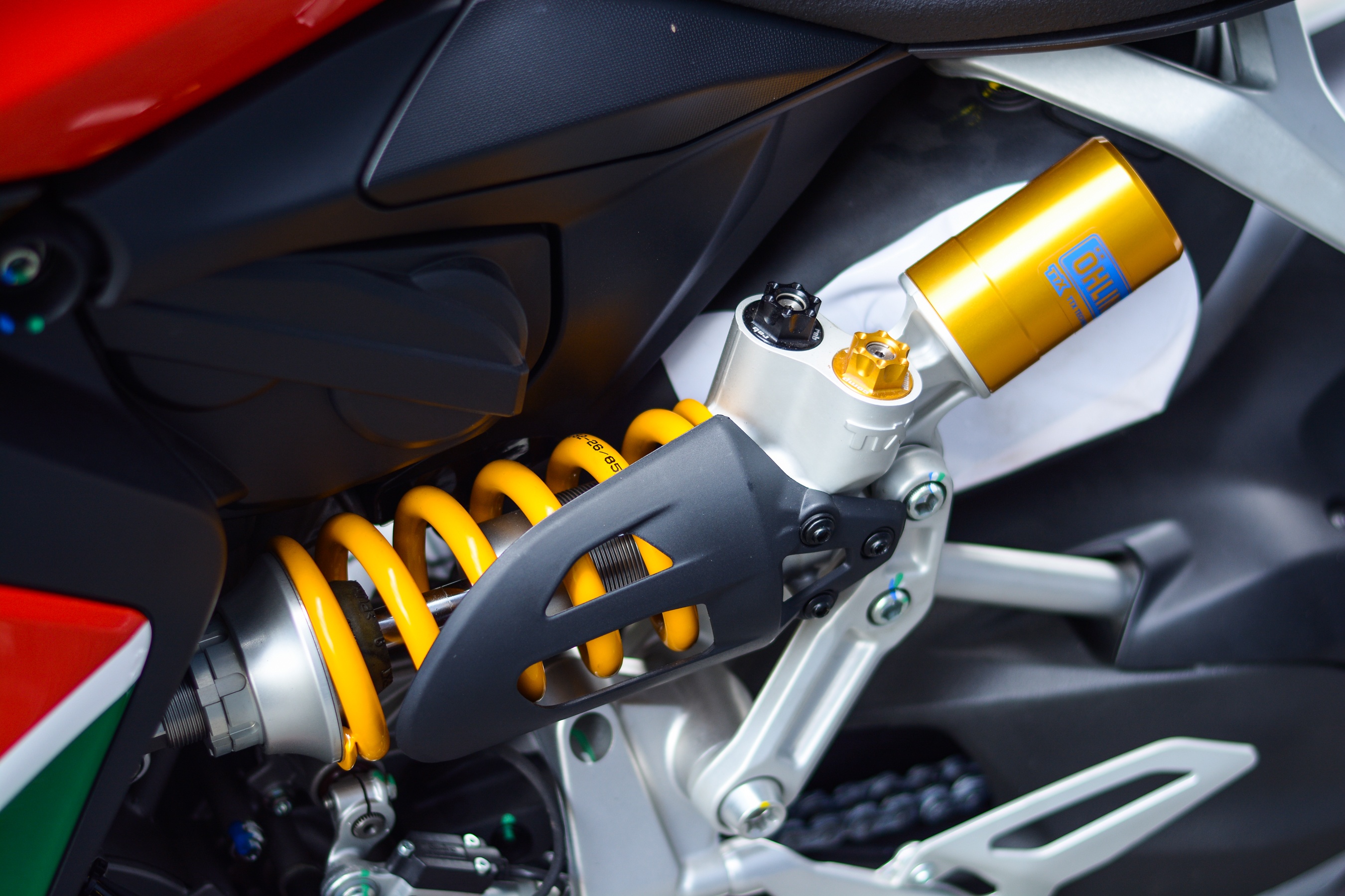 Moto Ducati Panigale V2 Bayliss anh 12