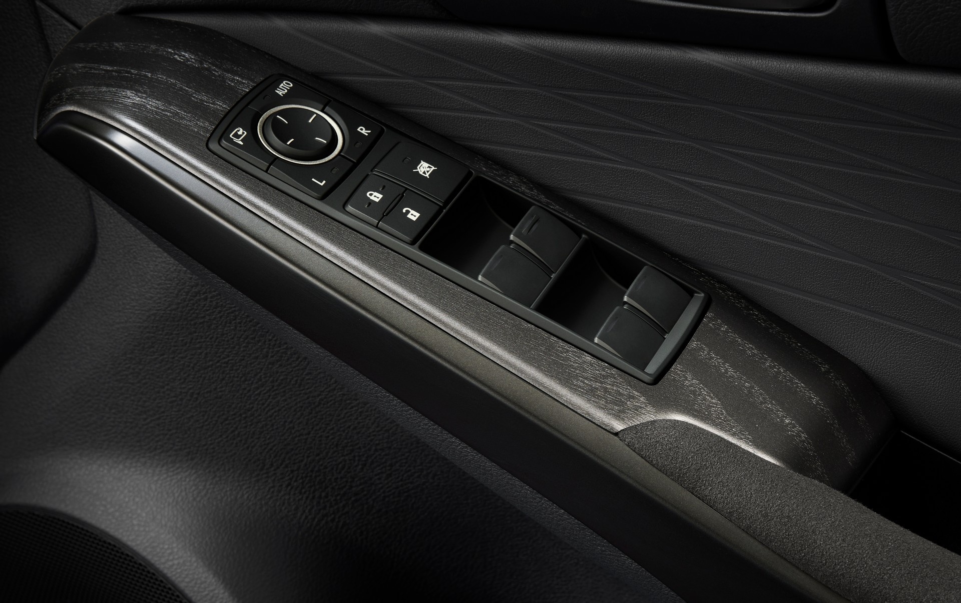 Lexus IS goi the thao anh 7