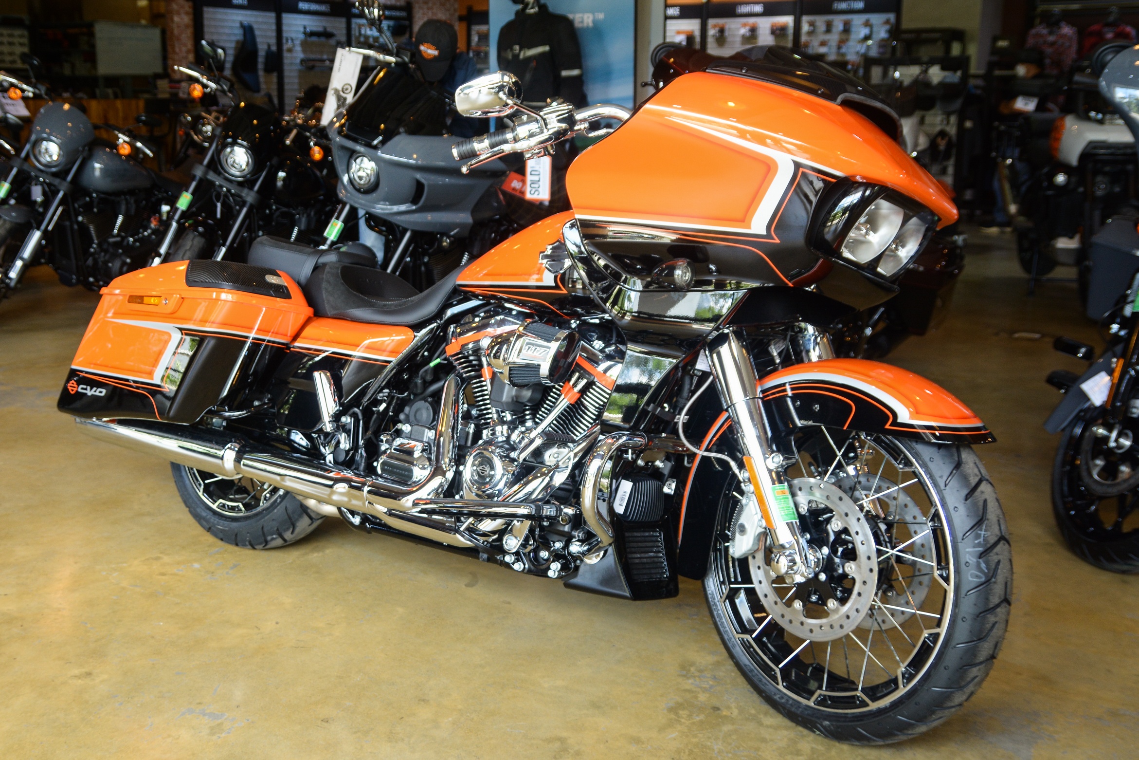 Road Glide CVO dac biet anh 1