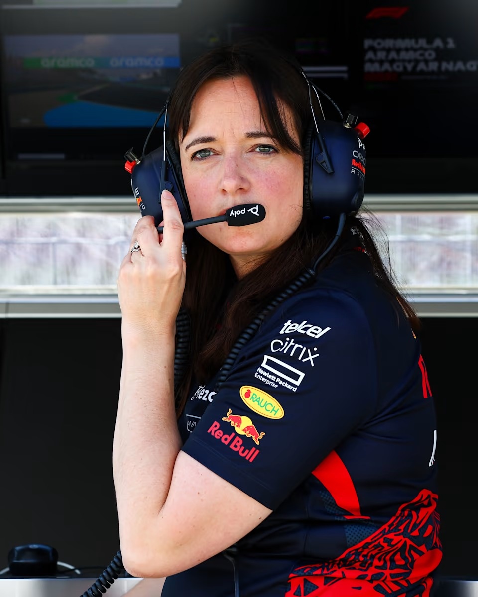 Hannah Schmitz đội Red Bull ảnh 5 Hannah Schmitz doi Red Bull anh 5