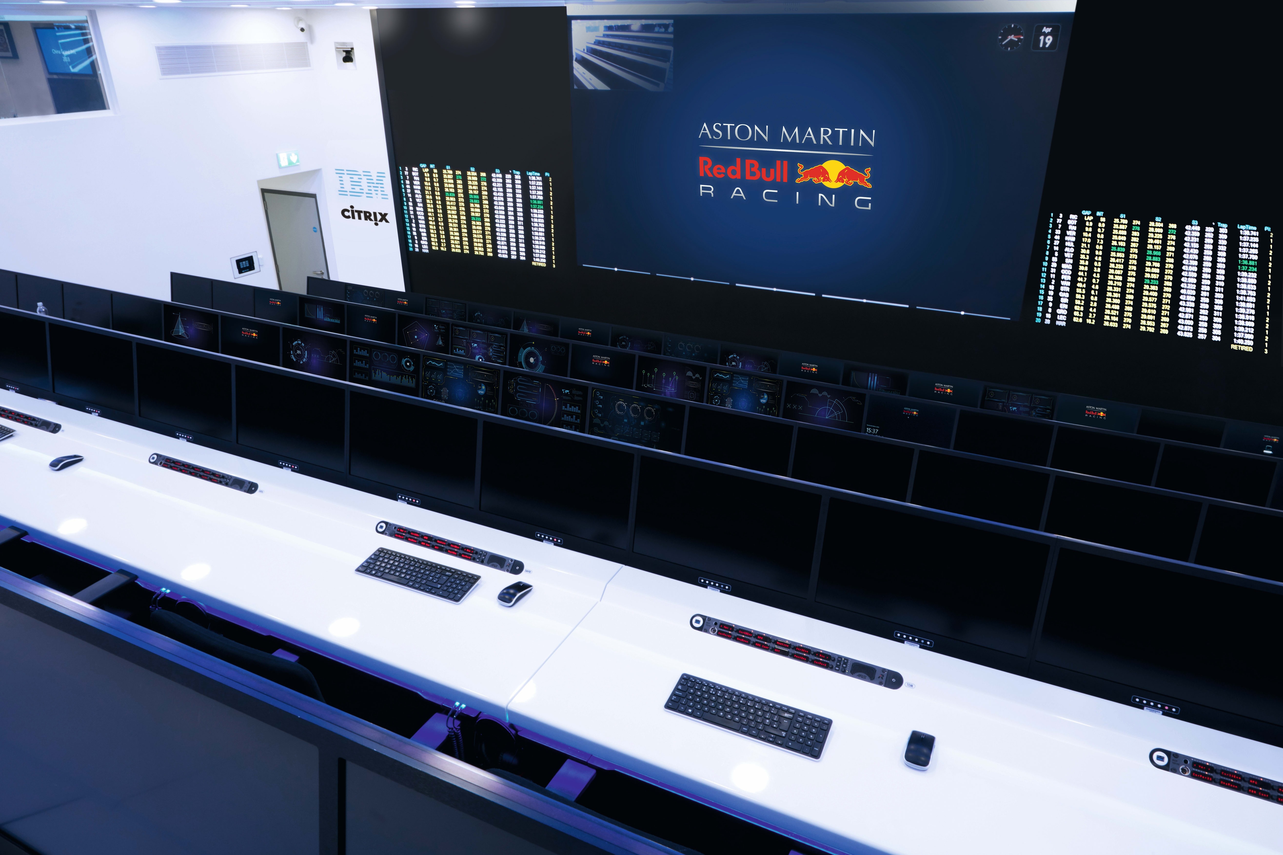 Hannah Schmitz đội Red Bull ảnh 7 Hannah Schmitz doi Red Bull anh 7