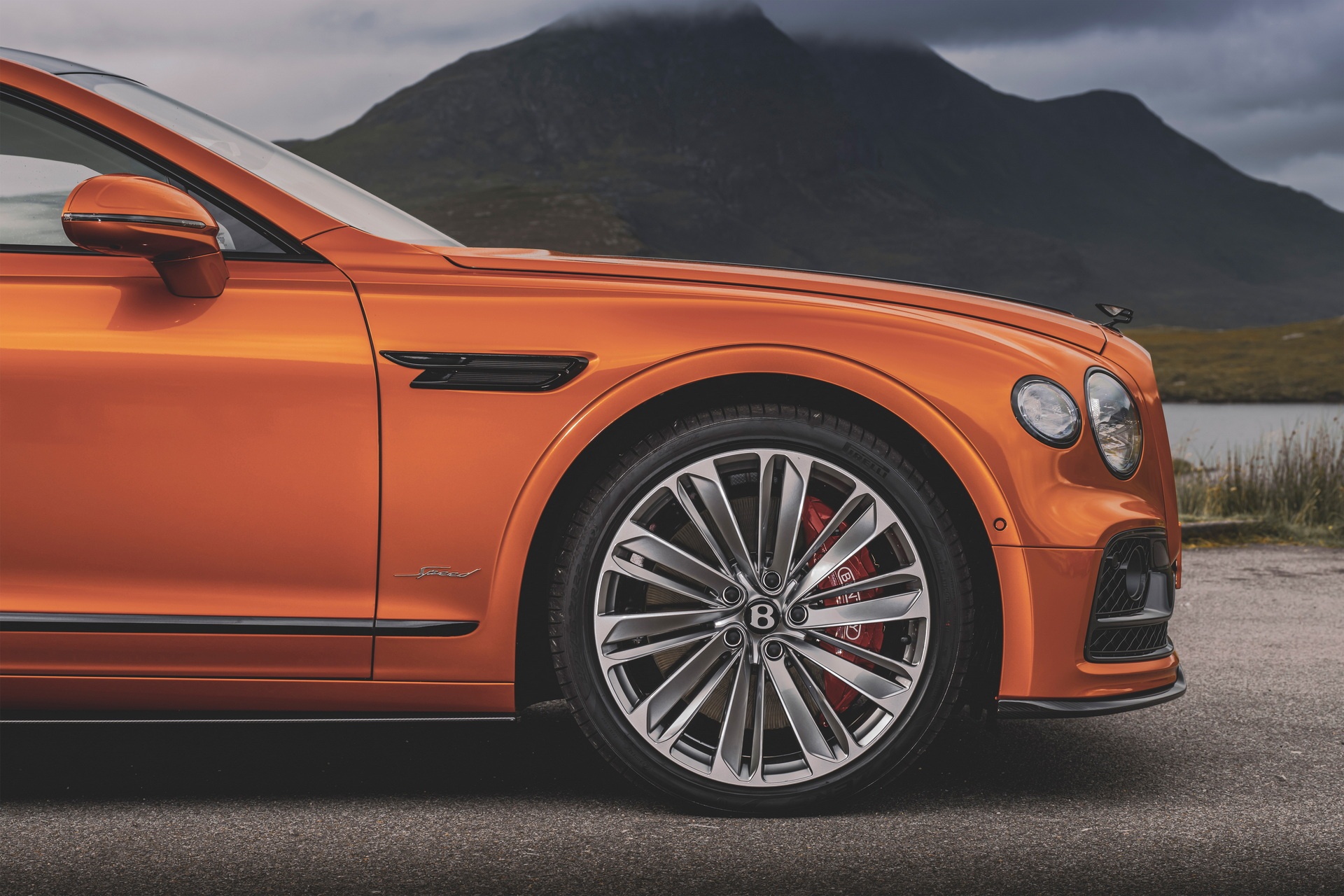Flying Spur Speed ra mắt ảnh 5 Flying Spur Speed ra mat anh 5