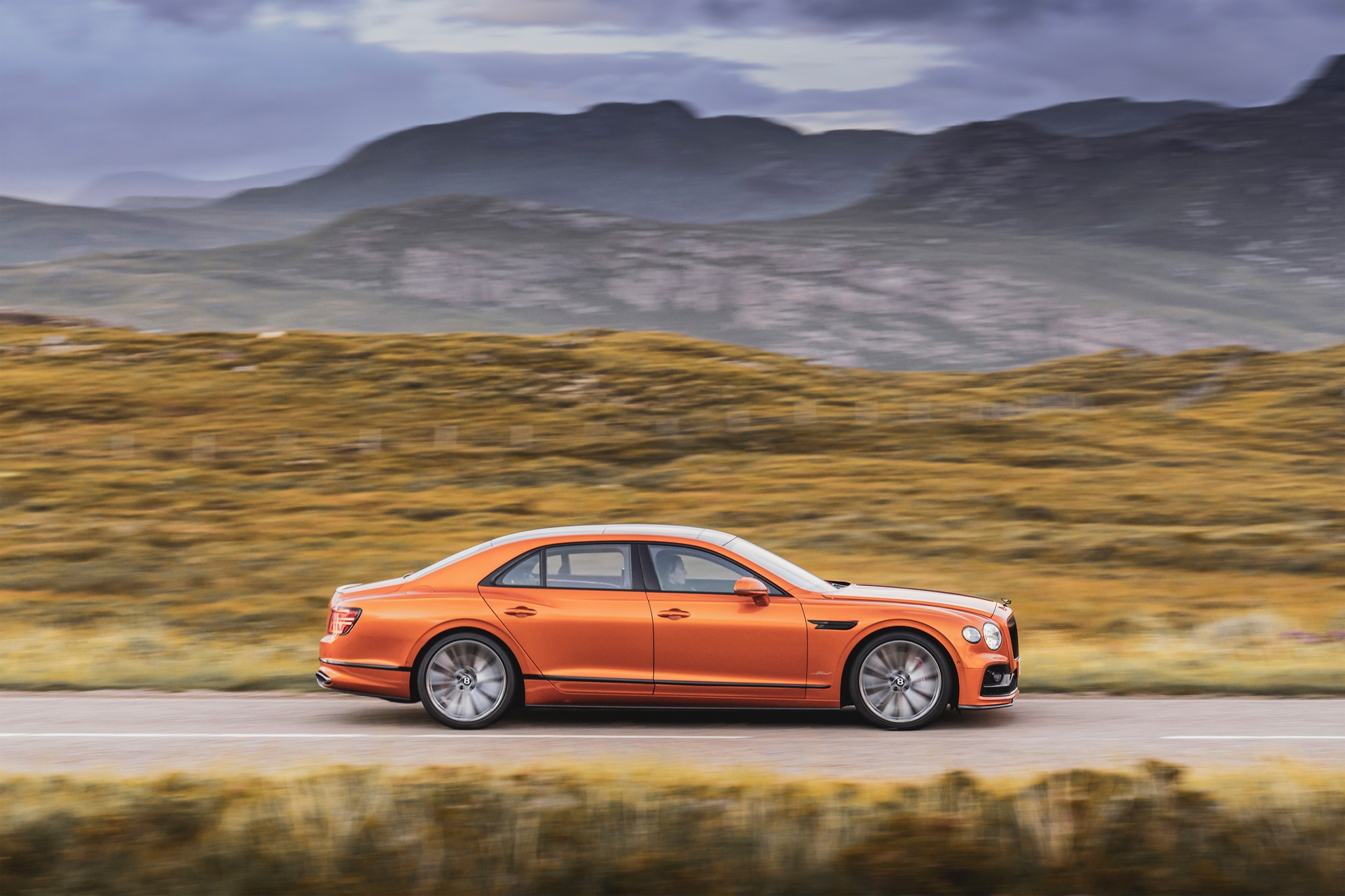 Flying Spur Speed ra mắt ảnh 4 Flying Spur Speed ra mat anh 4