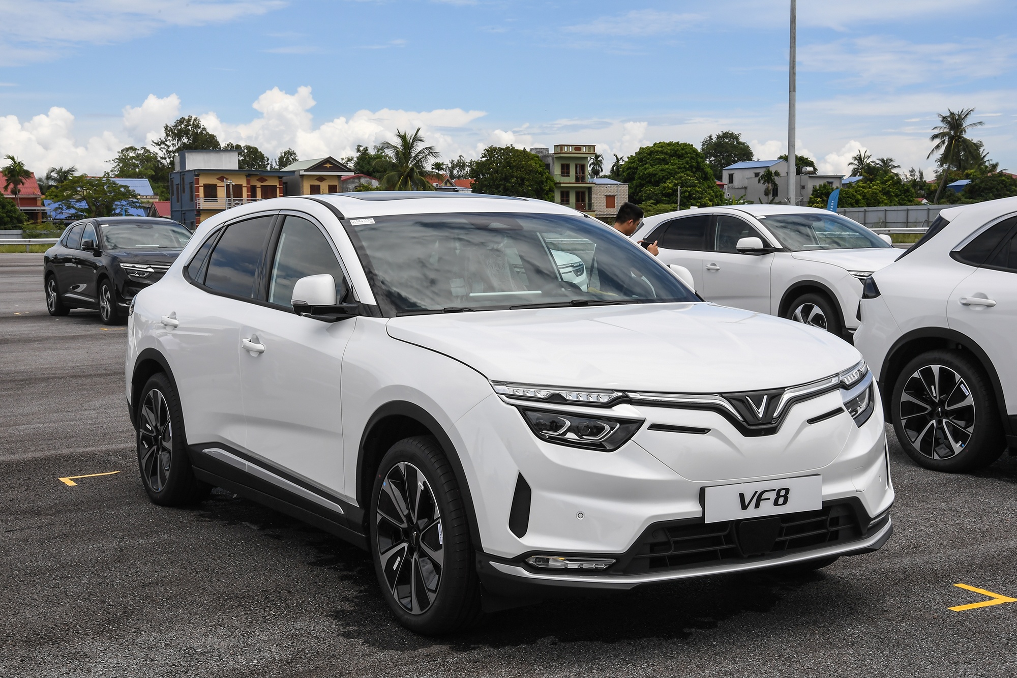 VinFast VF 8 thương mại ảnh 2 VinFast VF 8 thuong mai anh 2