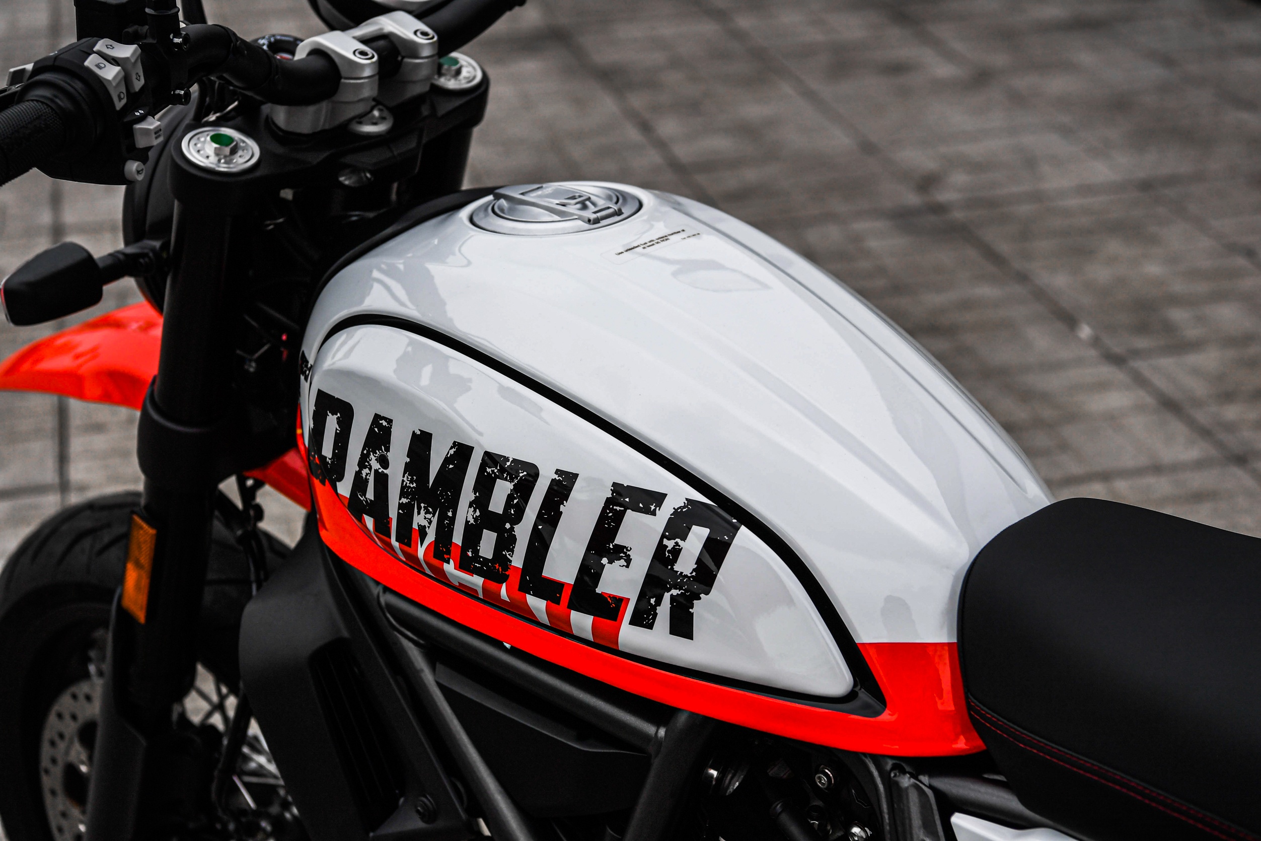 Scrambler Urban Motard 400 trieu anh 6