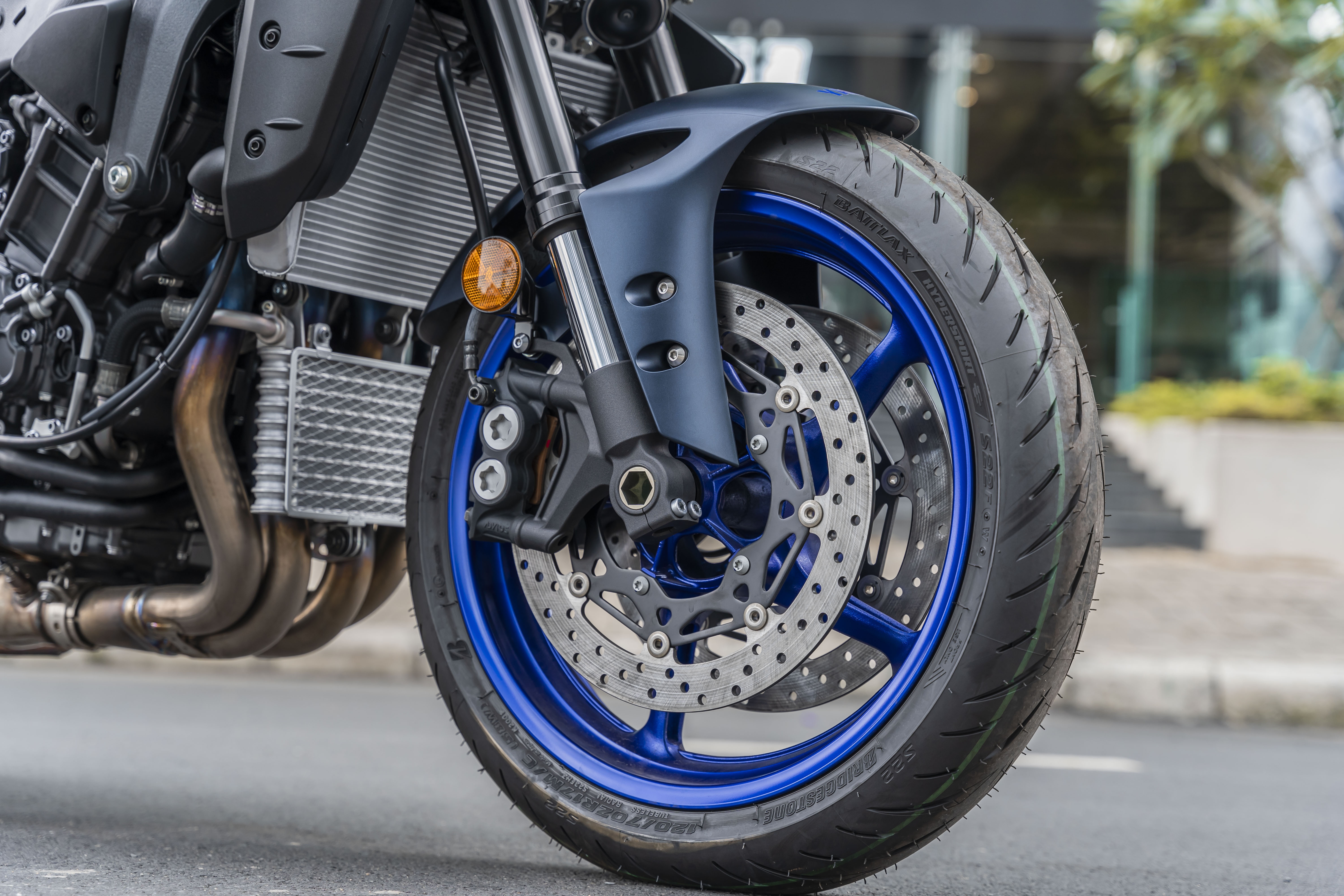 nakedbike 1.000 cc moi anh 9