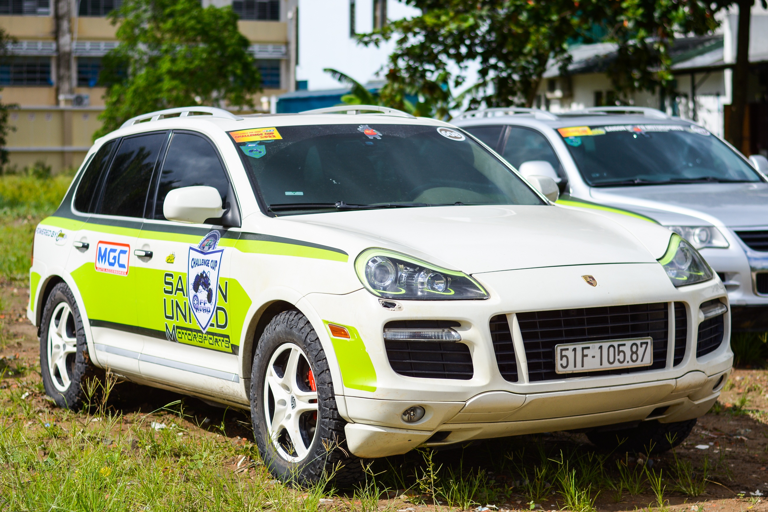 Porsche Cayenne chay off-road anh 2
