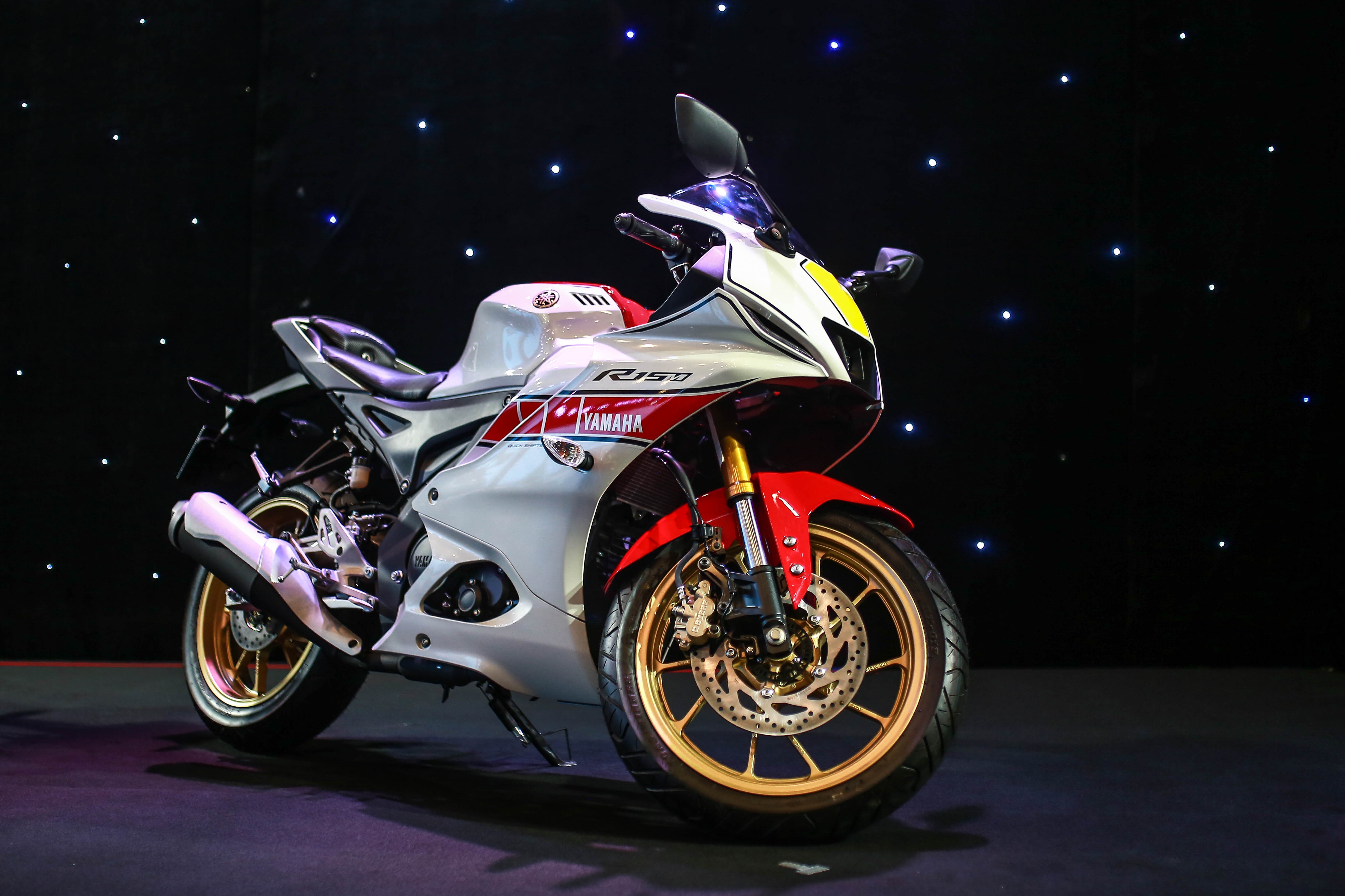 YZF-R15M the most expensive sportbike photo 1 YZF-R15M the most expensive sportbike photo 1