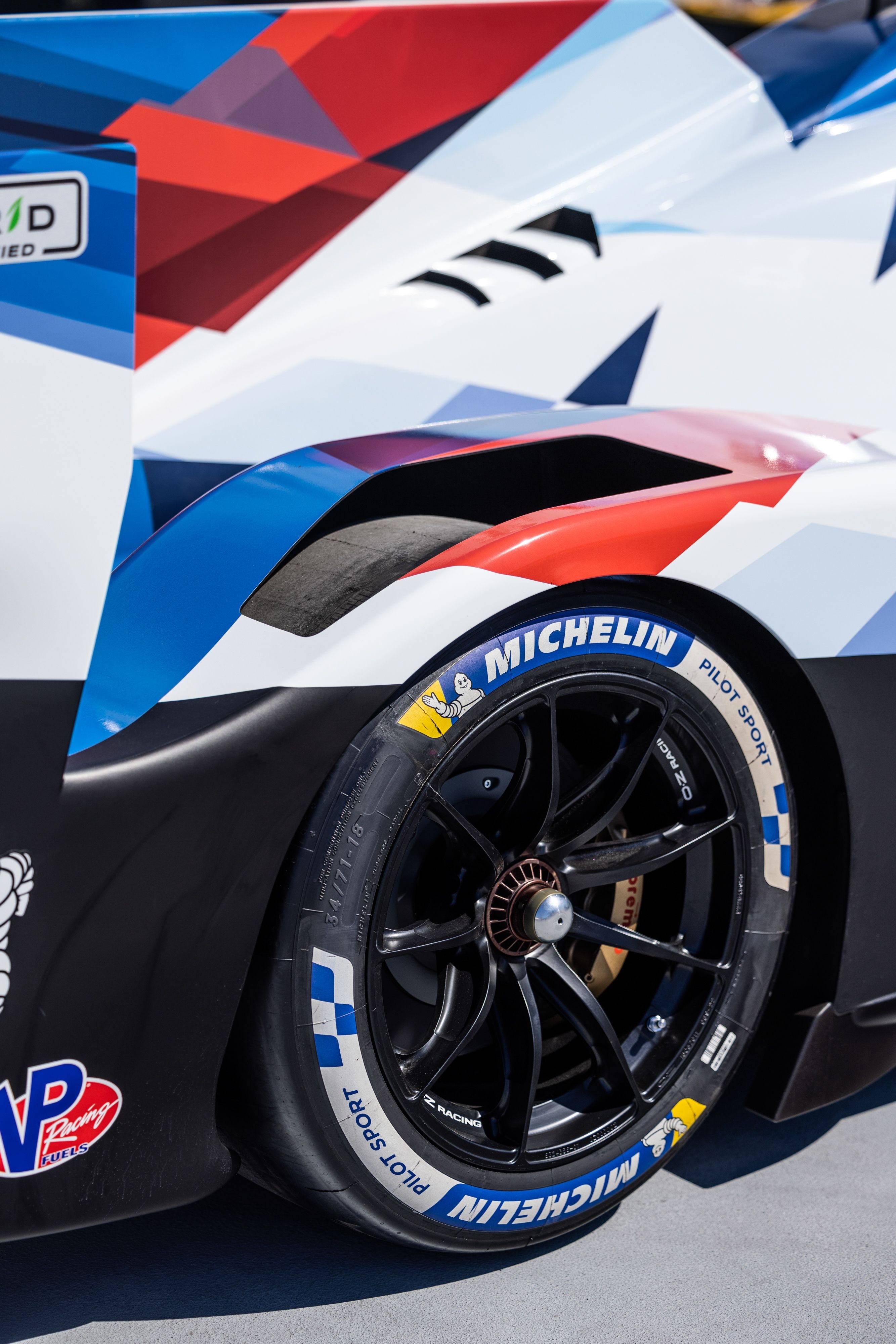 BMW M Hybrid V8 anh 5