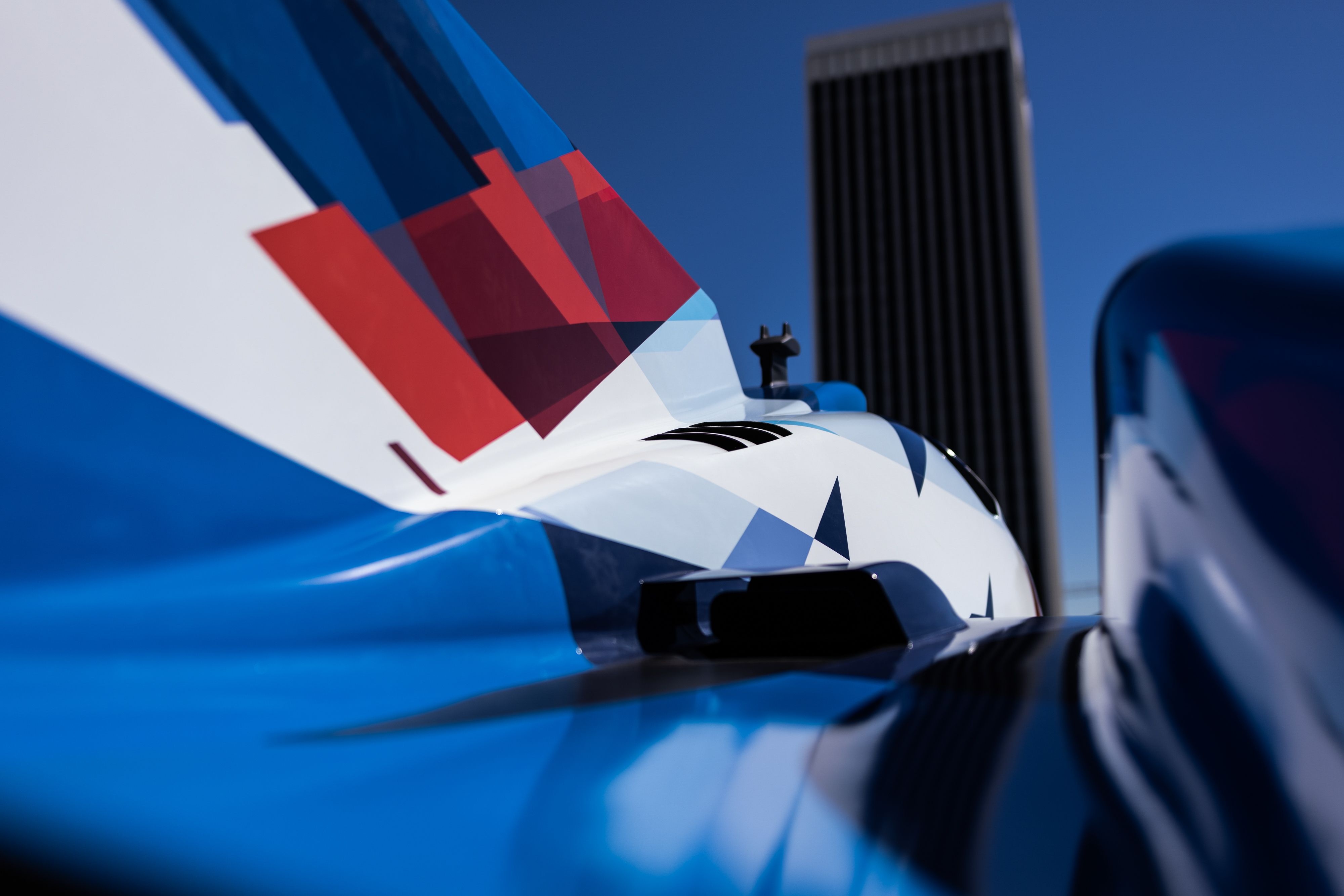 BMW M Hybrid V8 anh 7