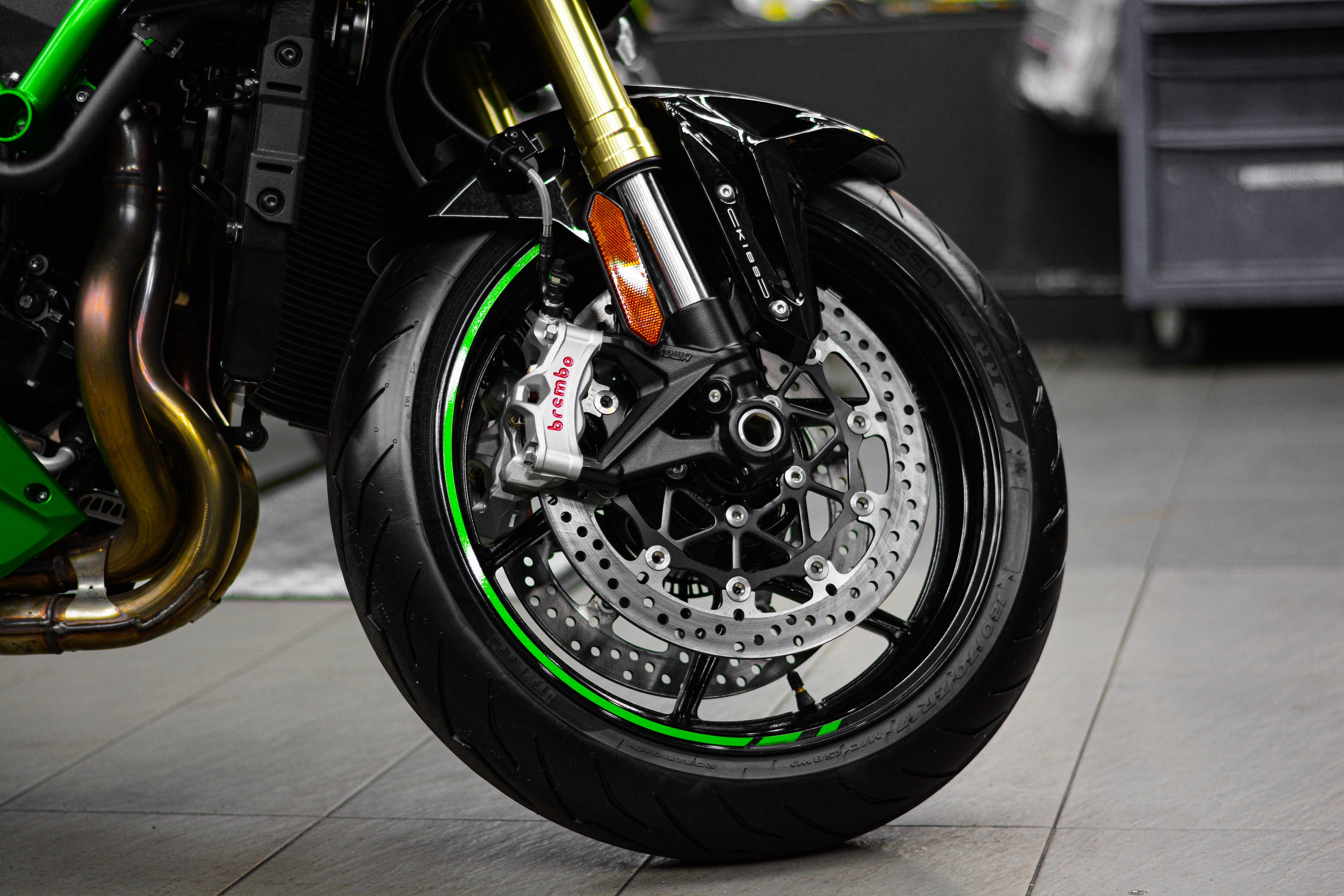 Kawasaki ZH2 gia 770 trieu anh 4