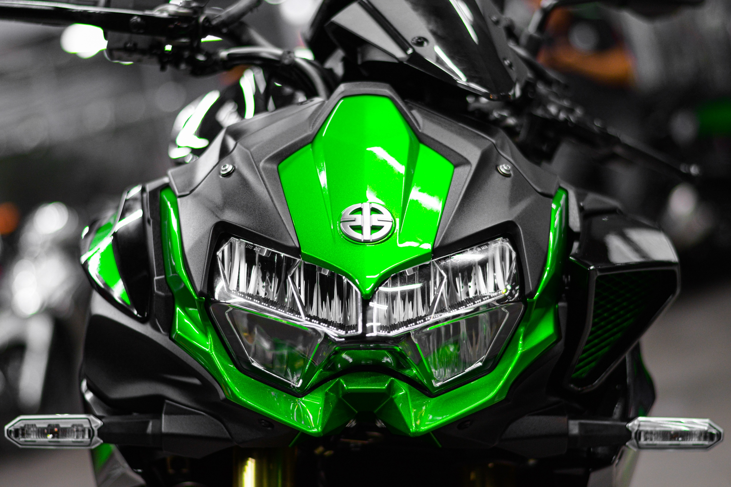 Kawasaki ZH2 gia 770 trieu anh 3