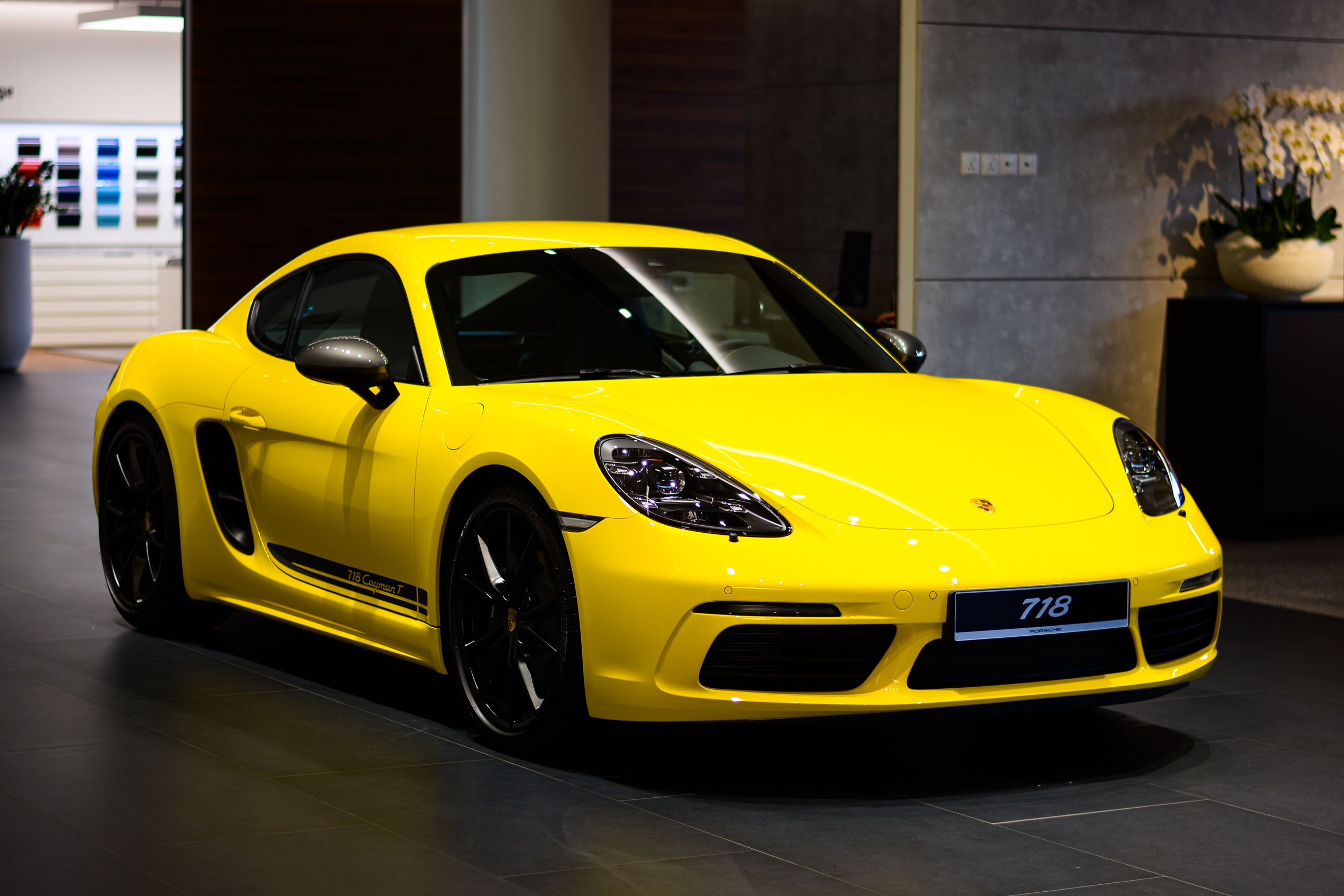 718 Cayman T nang cap anh 2